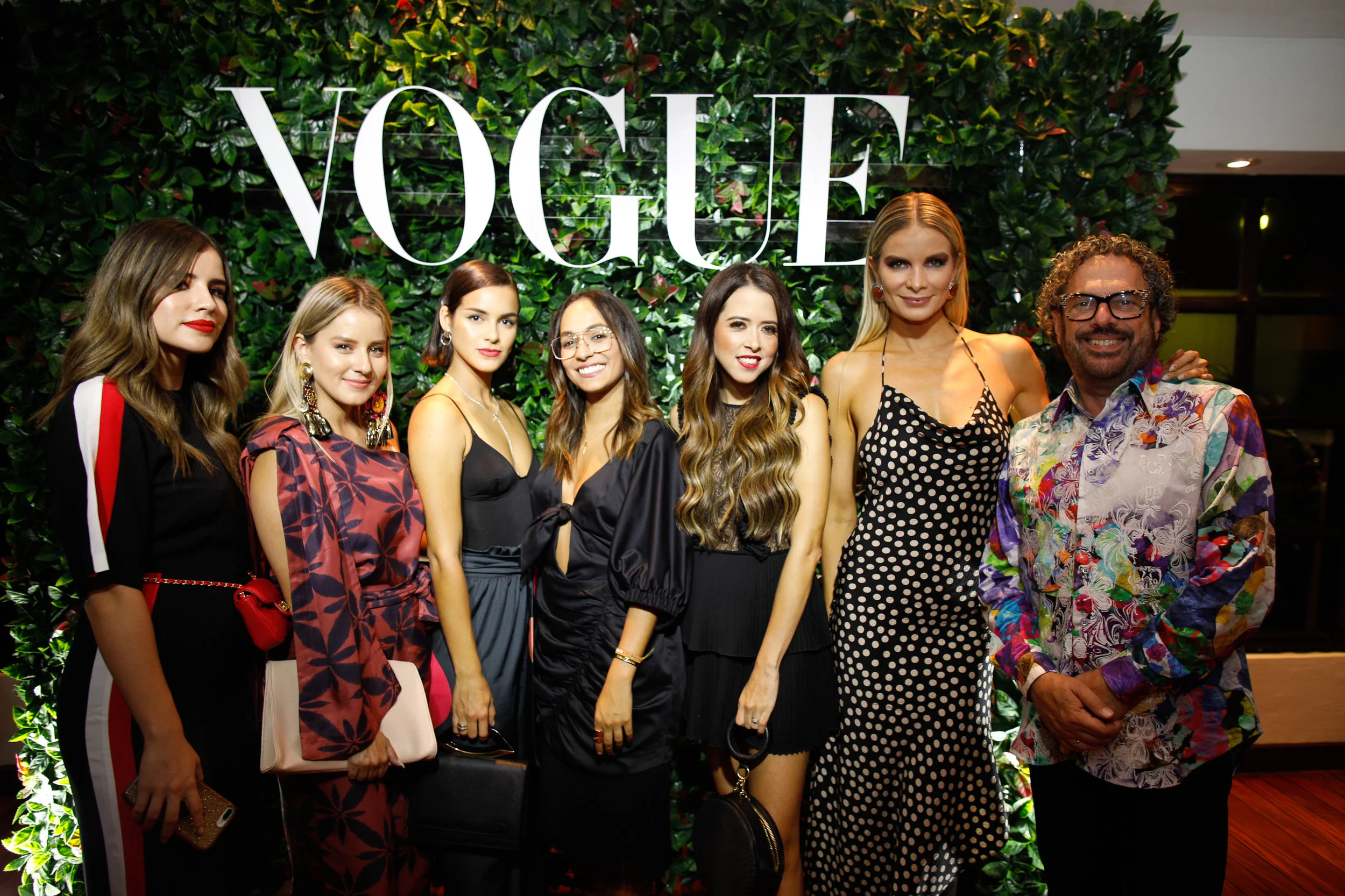 ¡Algunos invitados de LUJO! Estefania Acuña (Blogger), Andrea Vaamonde (VOGUE MEXICO), Raquel Cañas (Blogger Salvador), Leonora Jimenez (Empresaria y modelo) y José Forteza (VOGUE MEXICO). Foto Juan Caliva.