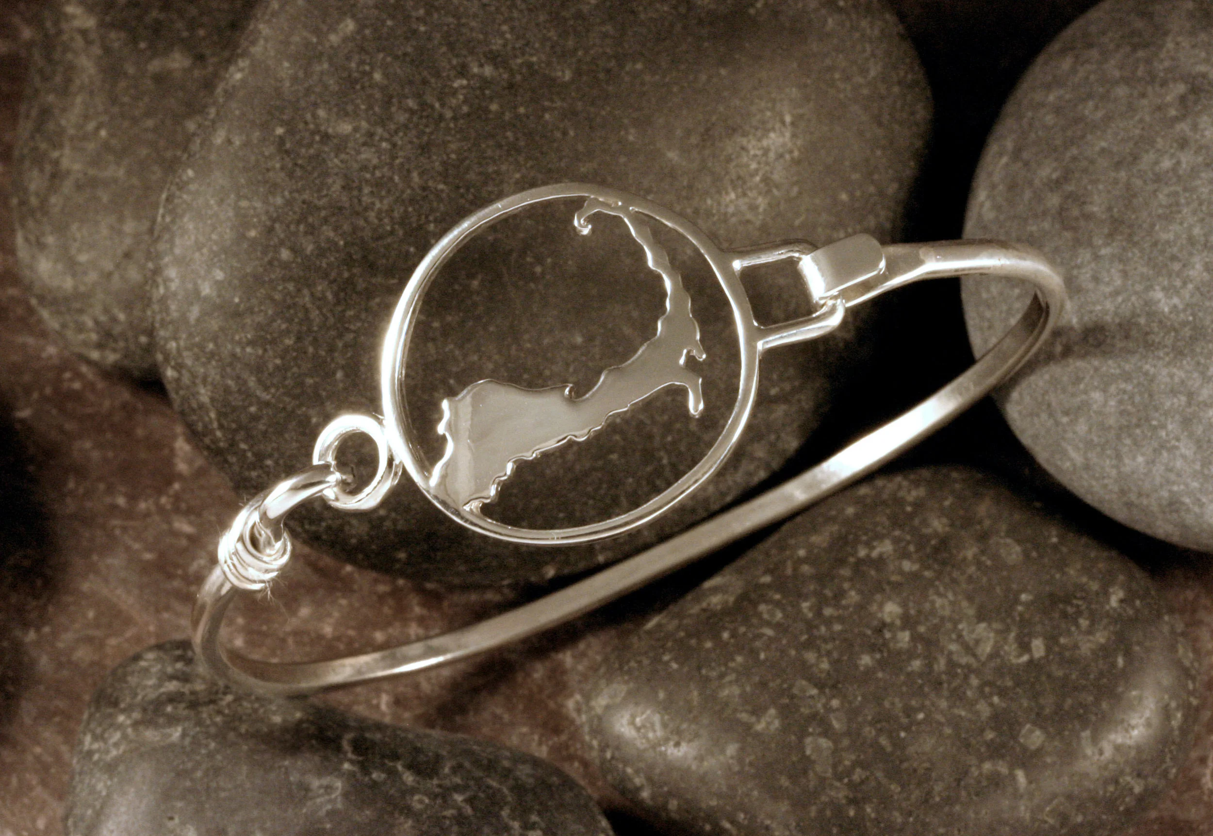 Sterling silver Cape Cod map in a circle hinged bangle bracelet