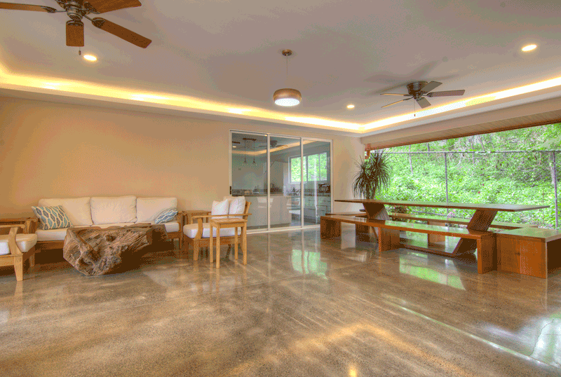 dining-area-sup-camp-costa-rica.gif
