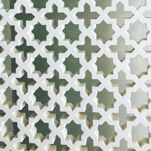Love this pattern! This hotel has some awesome details.