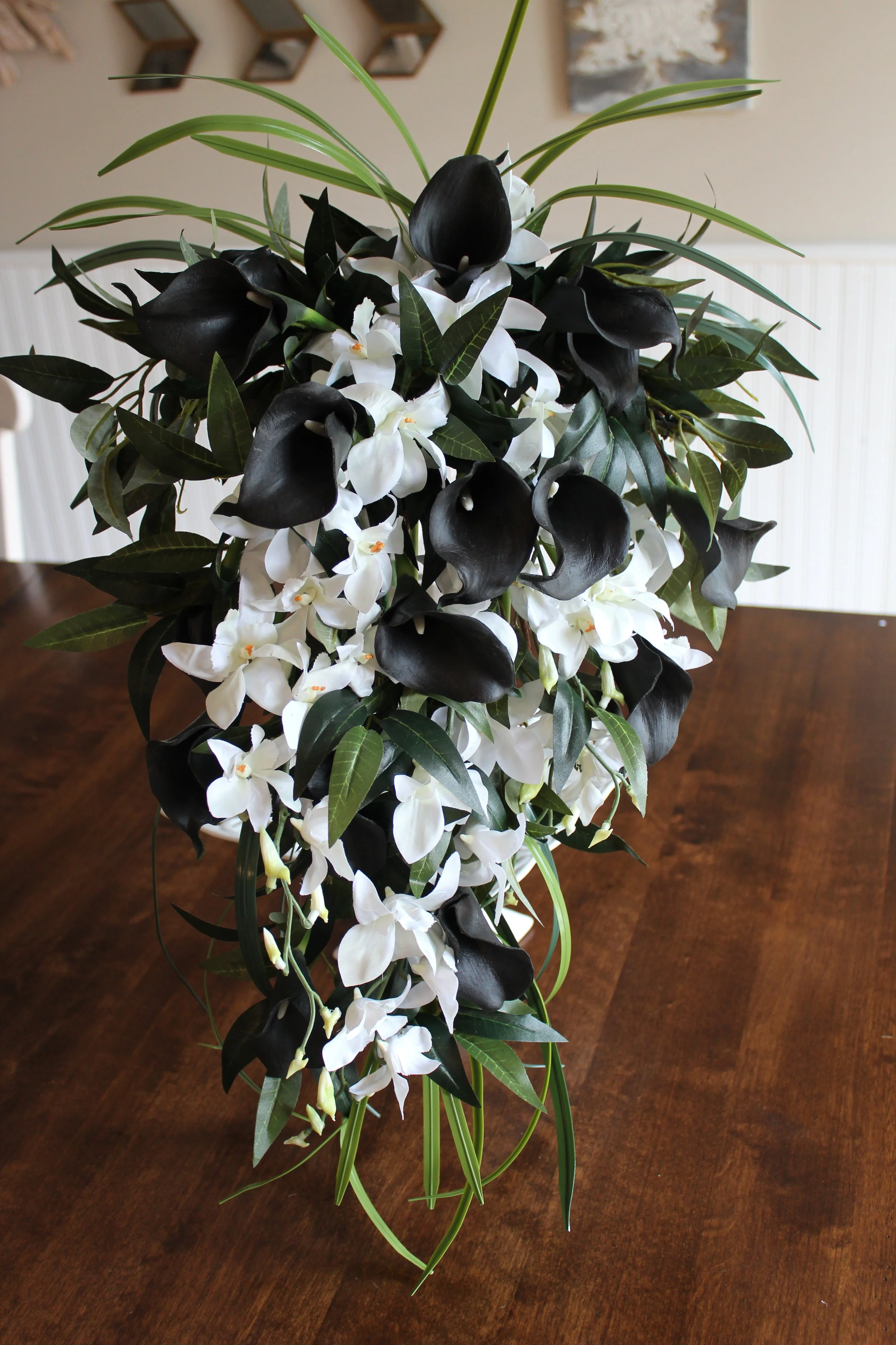 Incorporating Black Into Your Silk Wedding Flowers