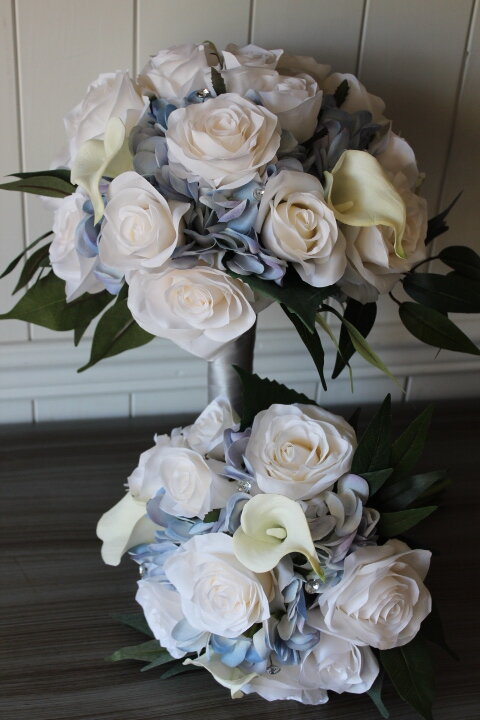 Wand Bridesmaid Bride Wedding Flowers Ivory white blue Rose Bouquet 