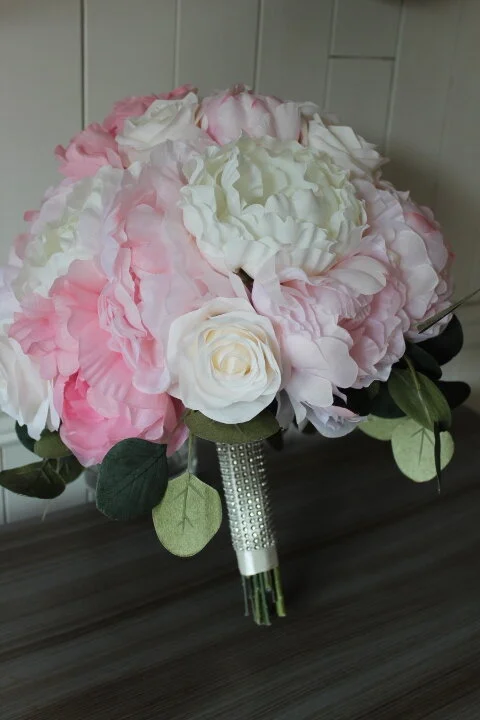 Customizing Silk Wedding Flowers from and Inspiration Photos
