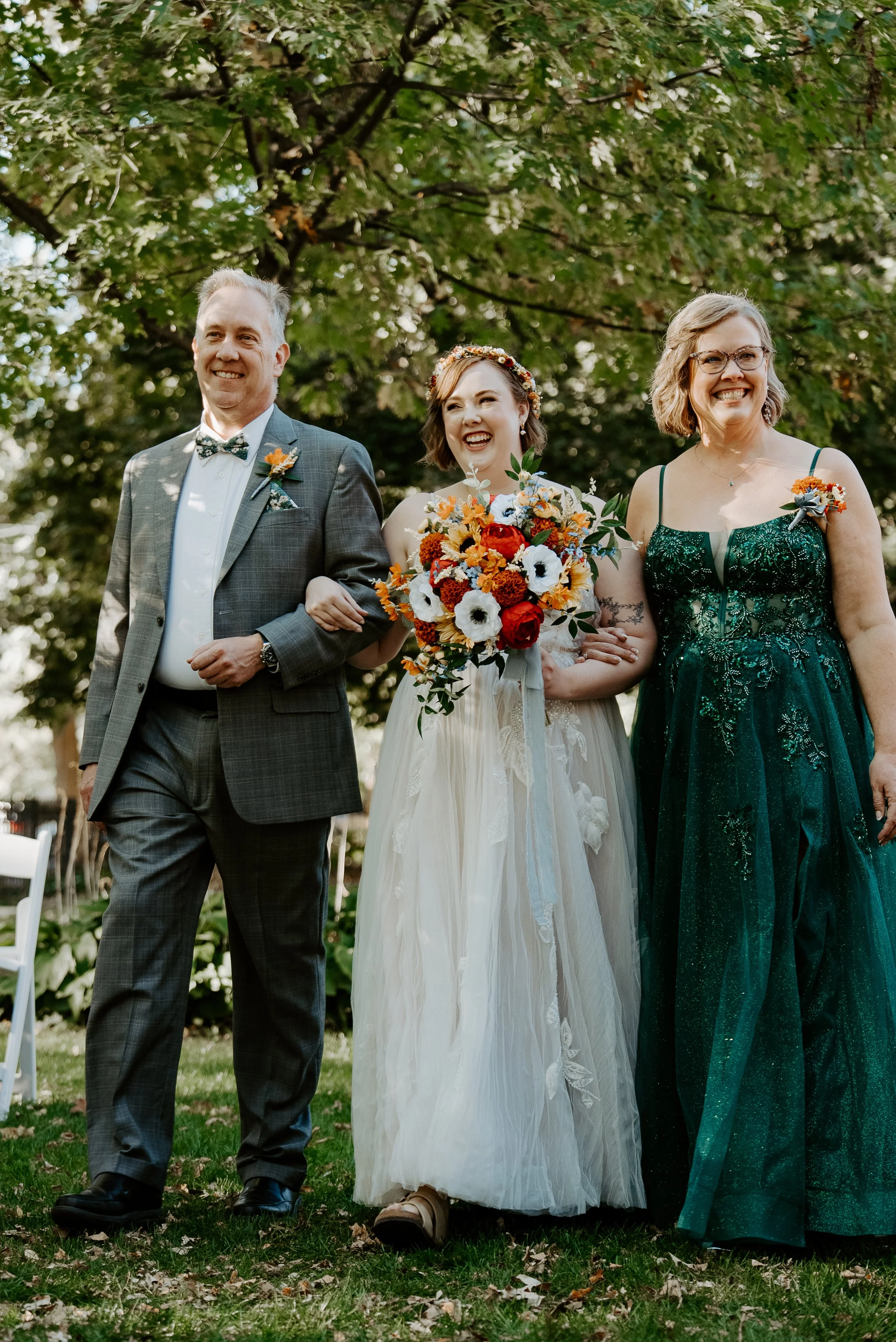 custom-fall-wedding-flowers-silk-bridal-bouquet-boutonniere-bridesmaid-bouquets-boutonnieres-corsages