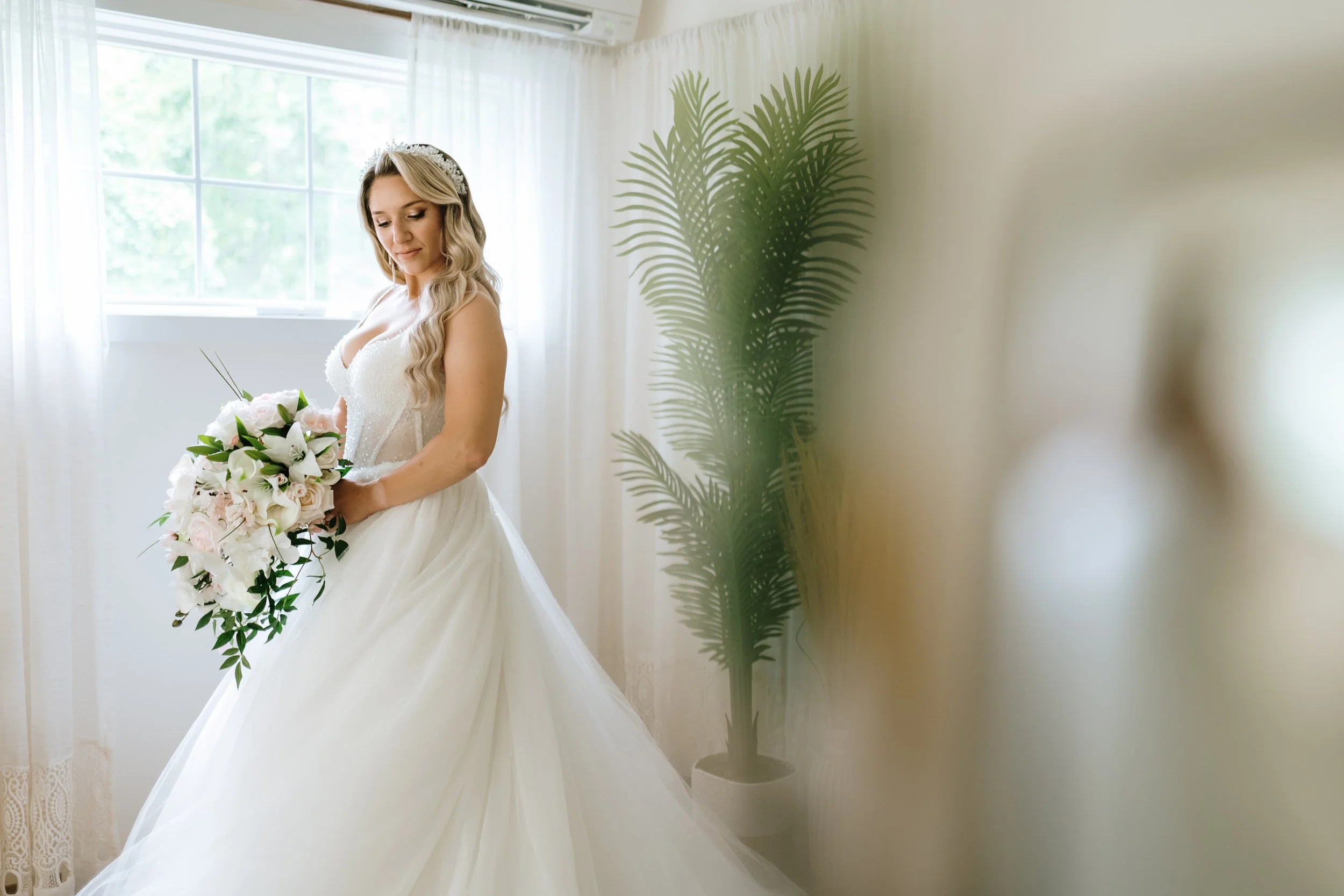 custom-silk-wedding-flowers-white-green-bridal-bouquet