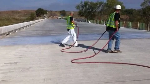 22PhotoMacrodeckspraying.jpg