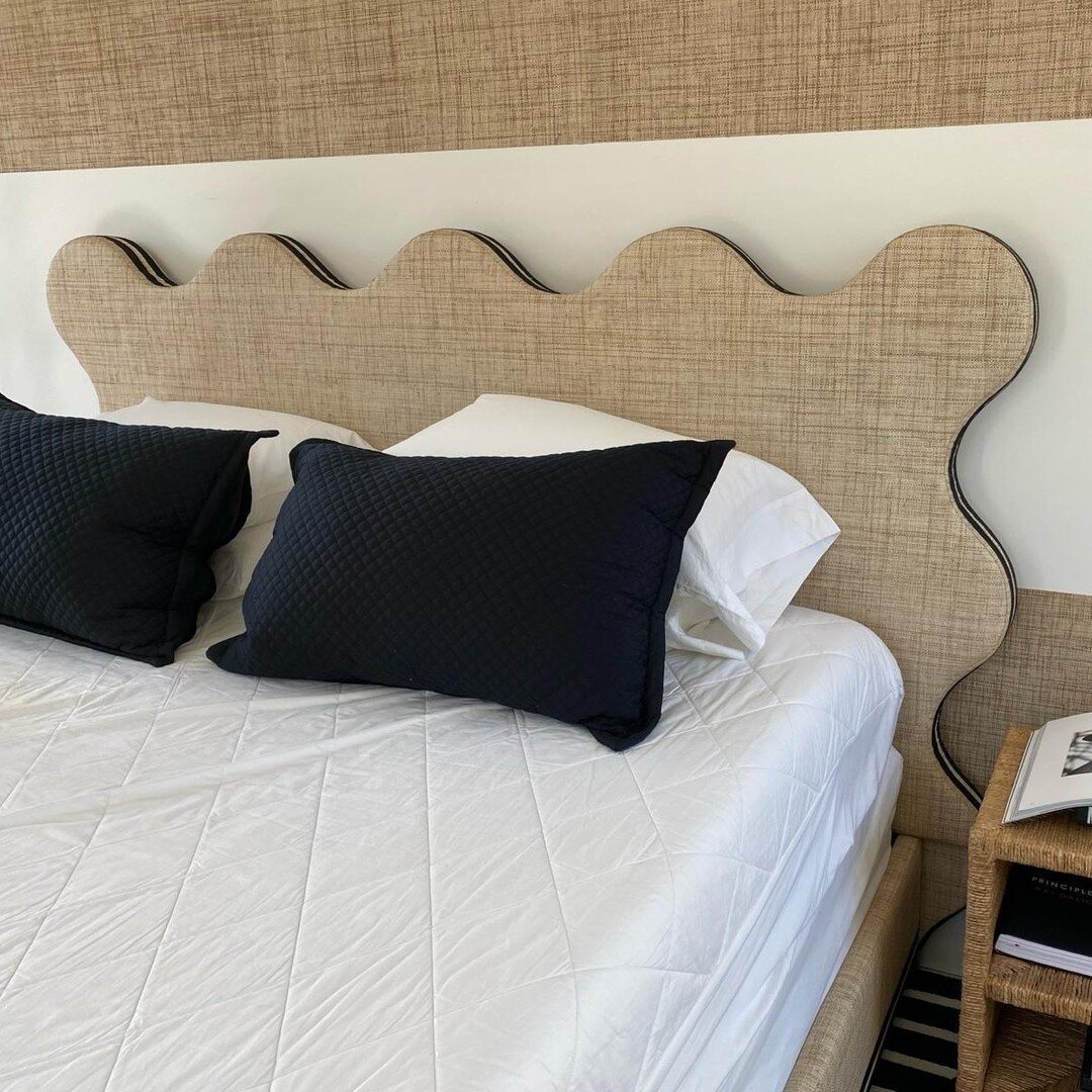 Thursday deliveries! Custom cut this wavy design into a new-look headboard matching the wallpaper!

#furniture #furnituredesign #upholstery #upholstered #bedroomdesign #bedroomideas #designer #customfurniture