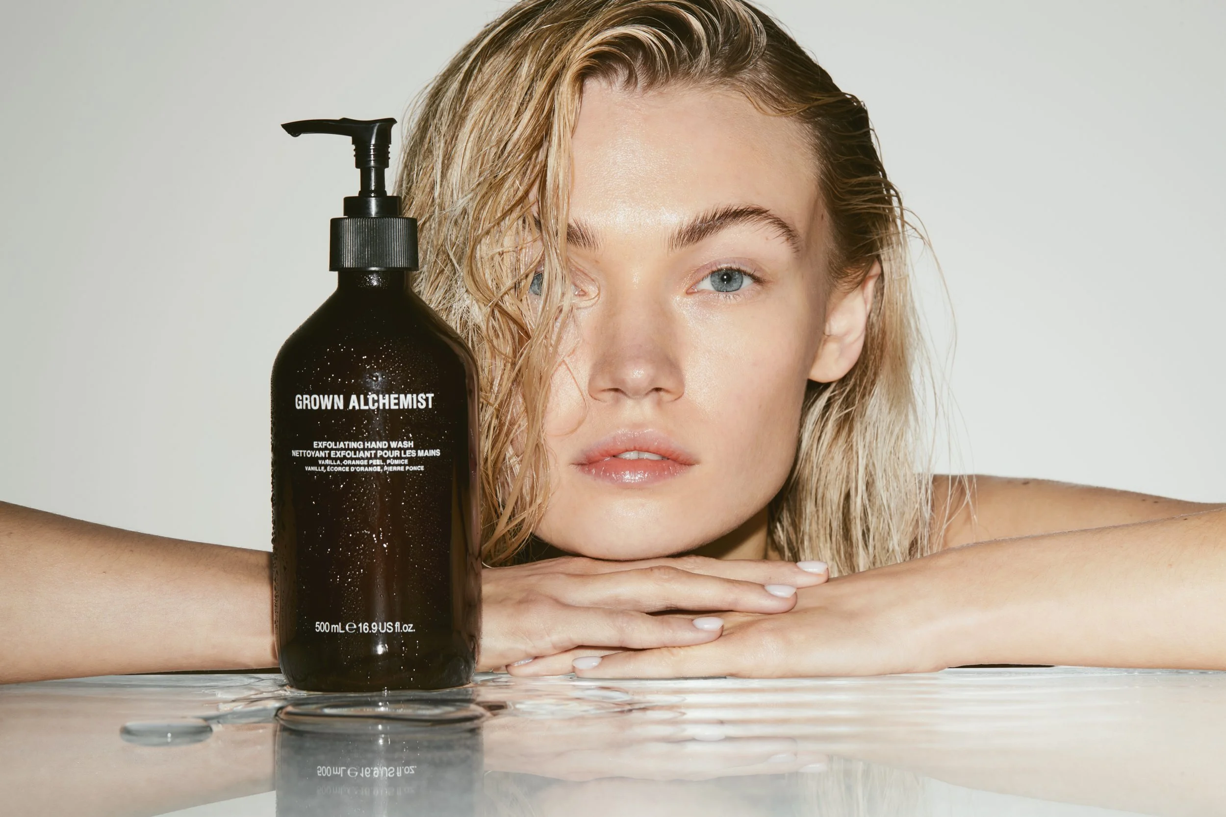 GA_GAP_FILL_HAND_WASH_MODEL_046_F1.jpg