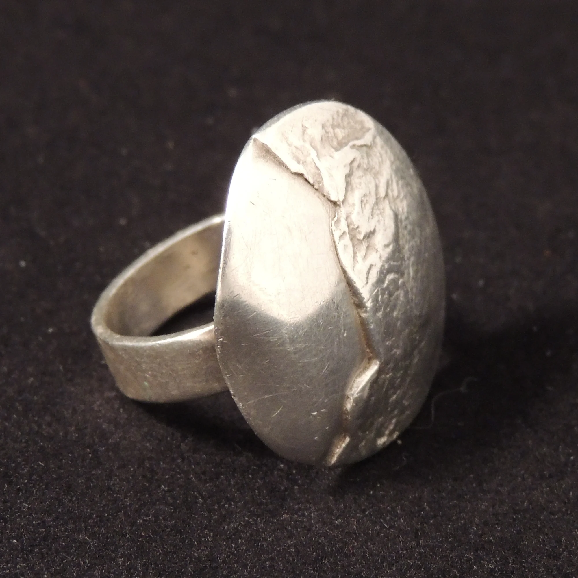 Moon ring