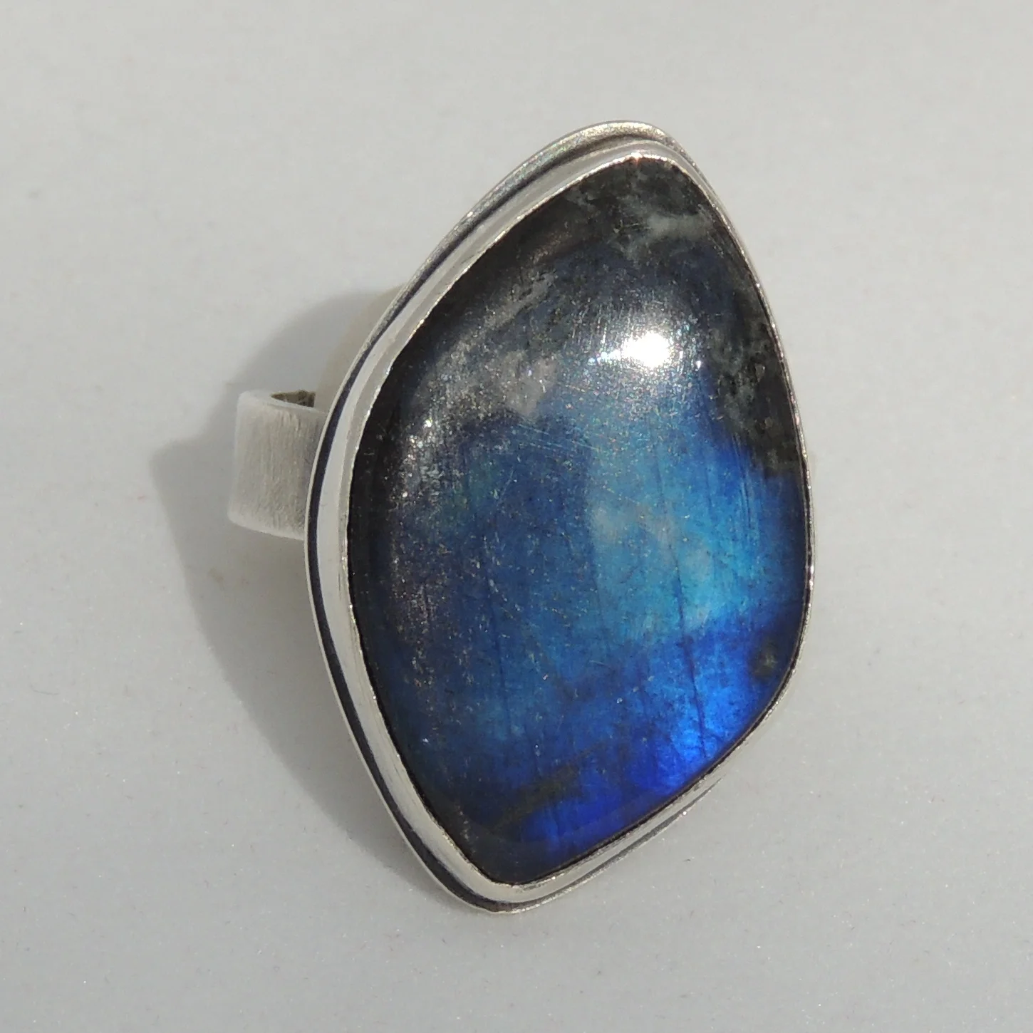 Labradorite ring