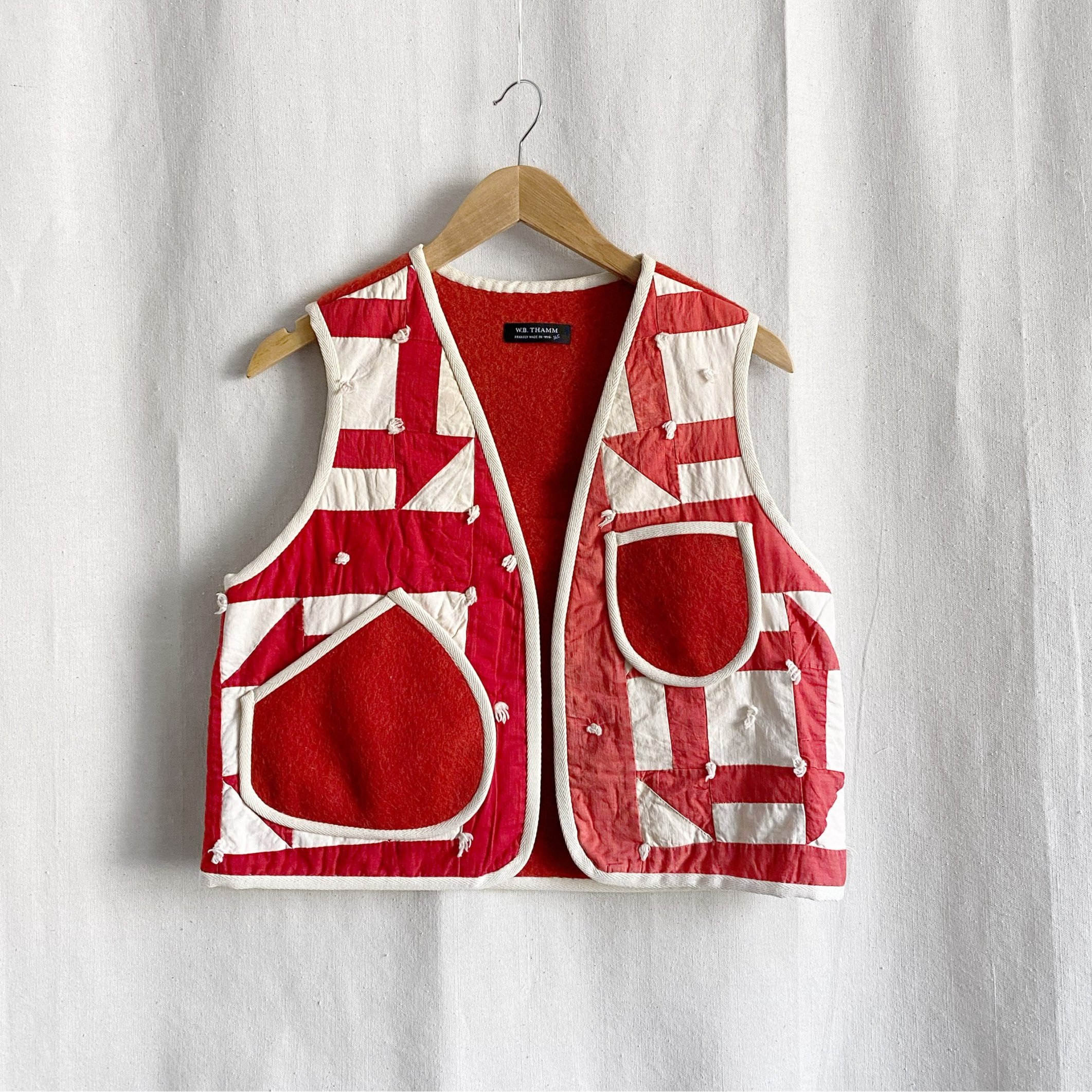vest+red+wht+1.jpg