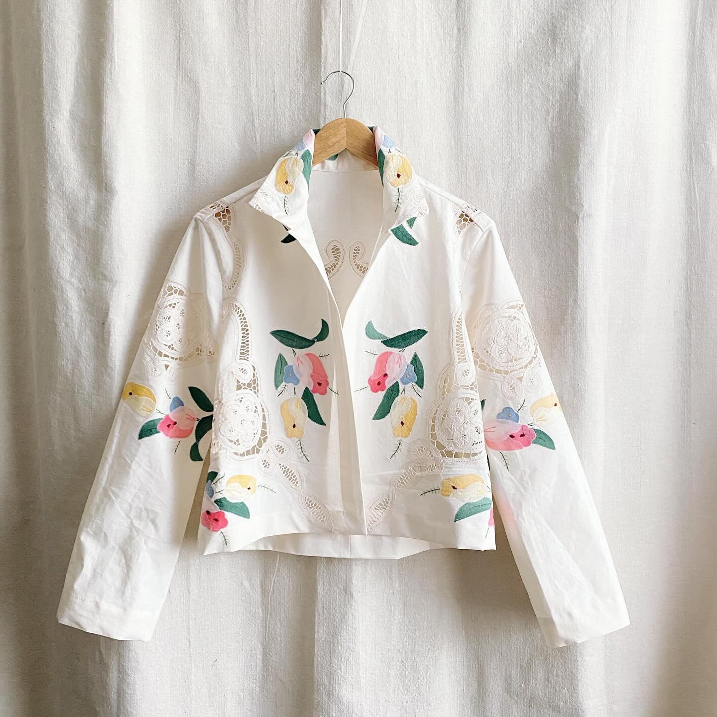 Summing up #custommade pieces that I made recently 🤓

#wbthamm #madeinslc #handmade #renewedvintage #etsy #EtsyCreatorCo #sustainablefashion #slowfashion #fewofakind #oneofakind #vintagyeclothing #fashioninspo #vintageforlife #upcycledclothing #etsy