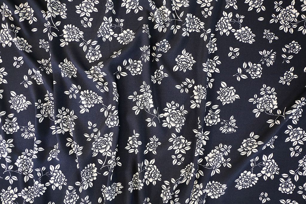 Black/Ivory Rayon Crepe Deadstock Floral Print Fabric — CLOTH STORY