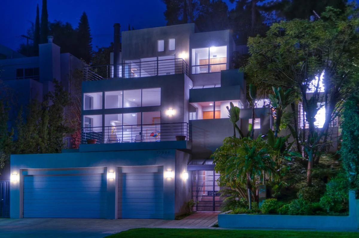 13866 Valley Vista Boulevard, Sherman Oaks