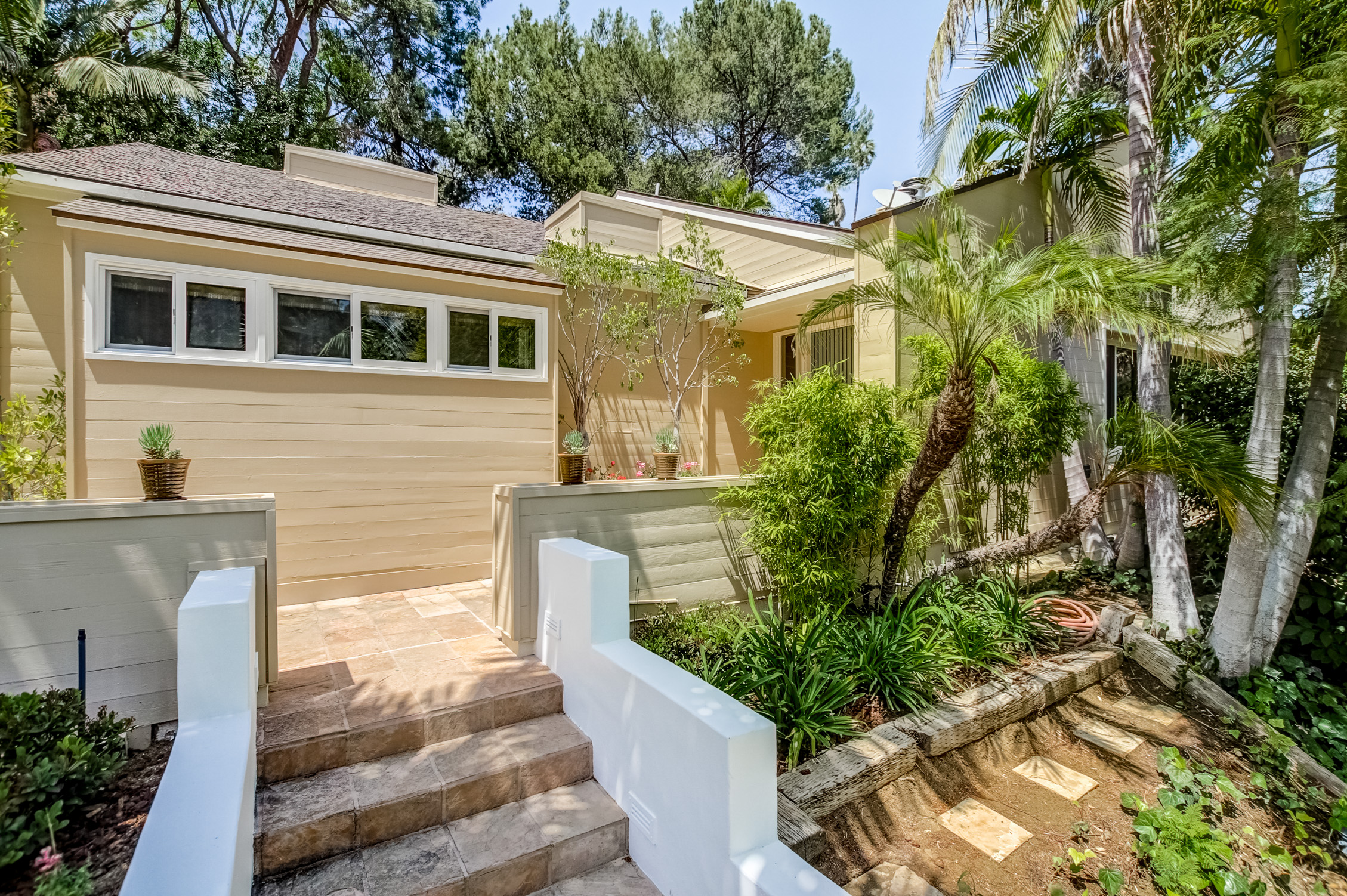 3226 Longridge Terrace | Sherman Oaks