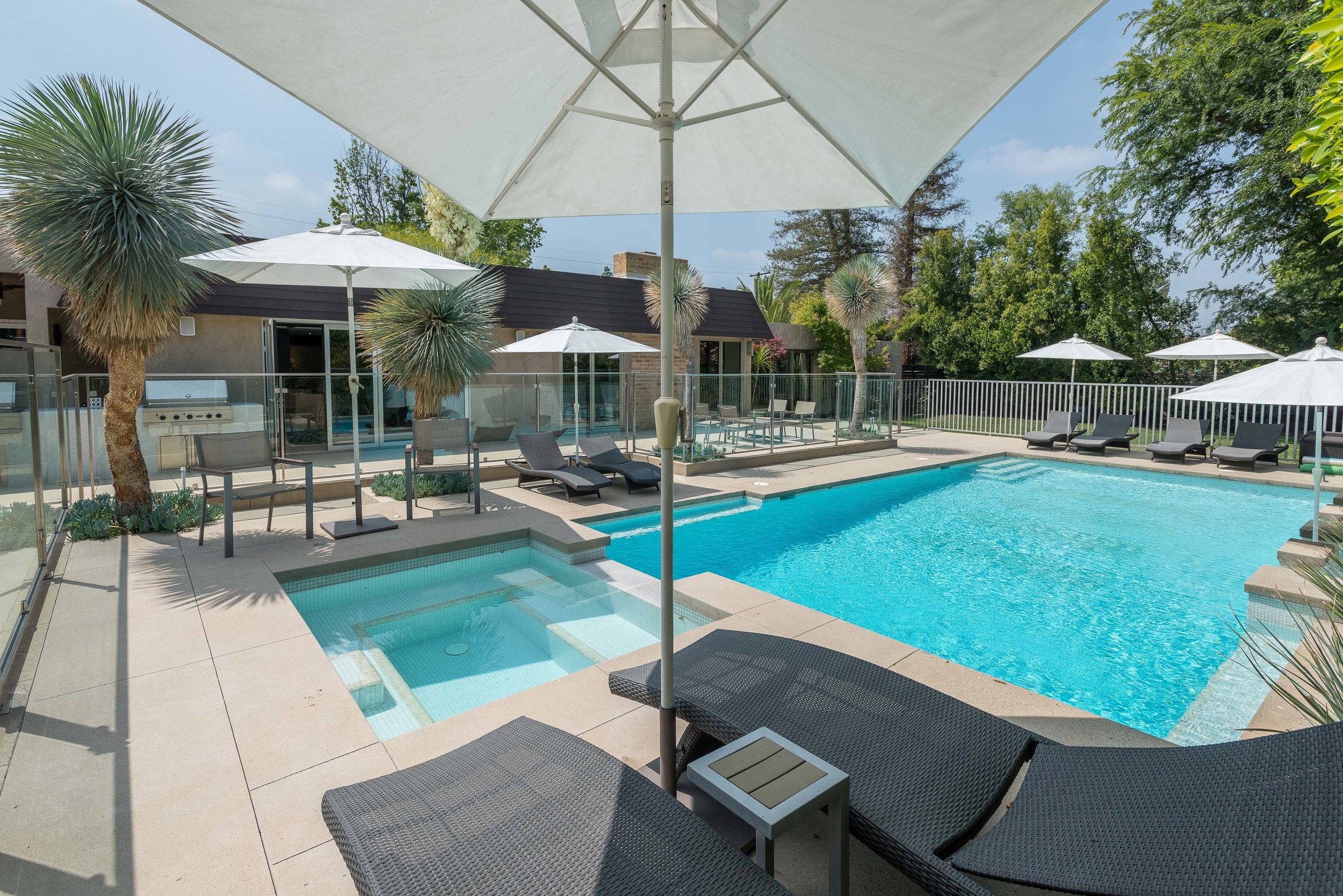 59 Jacuzzi-Pool.jpg