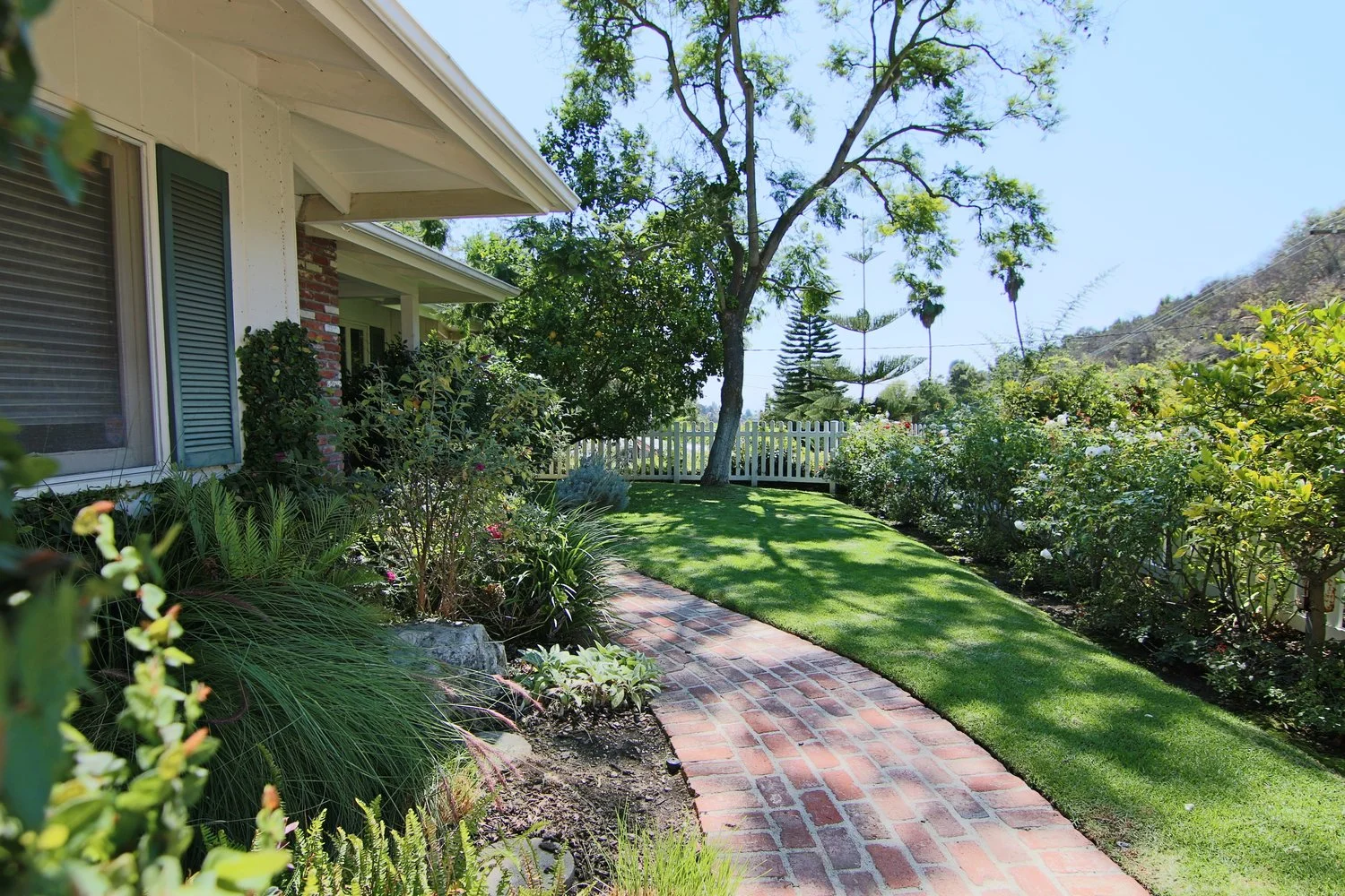 2156 Roscomare Rd | Los Angeles