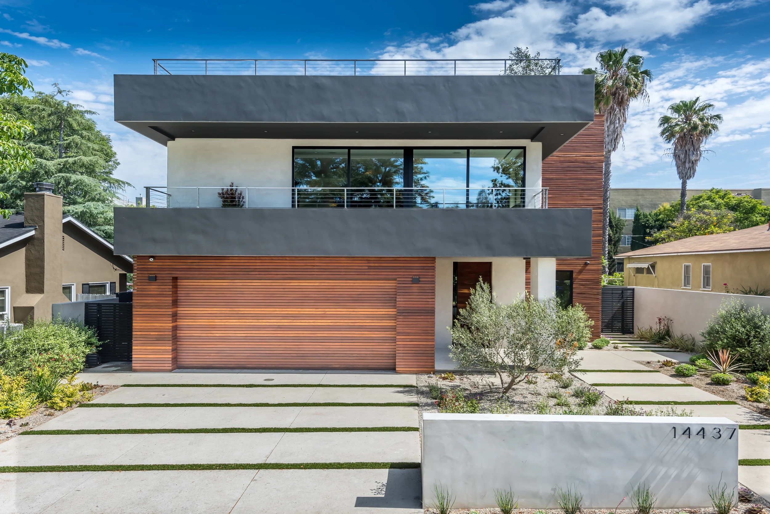 14437 Greenleaf St | Sherman Oaks