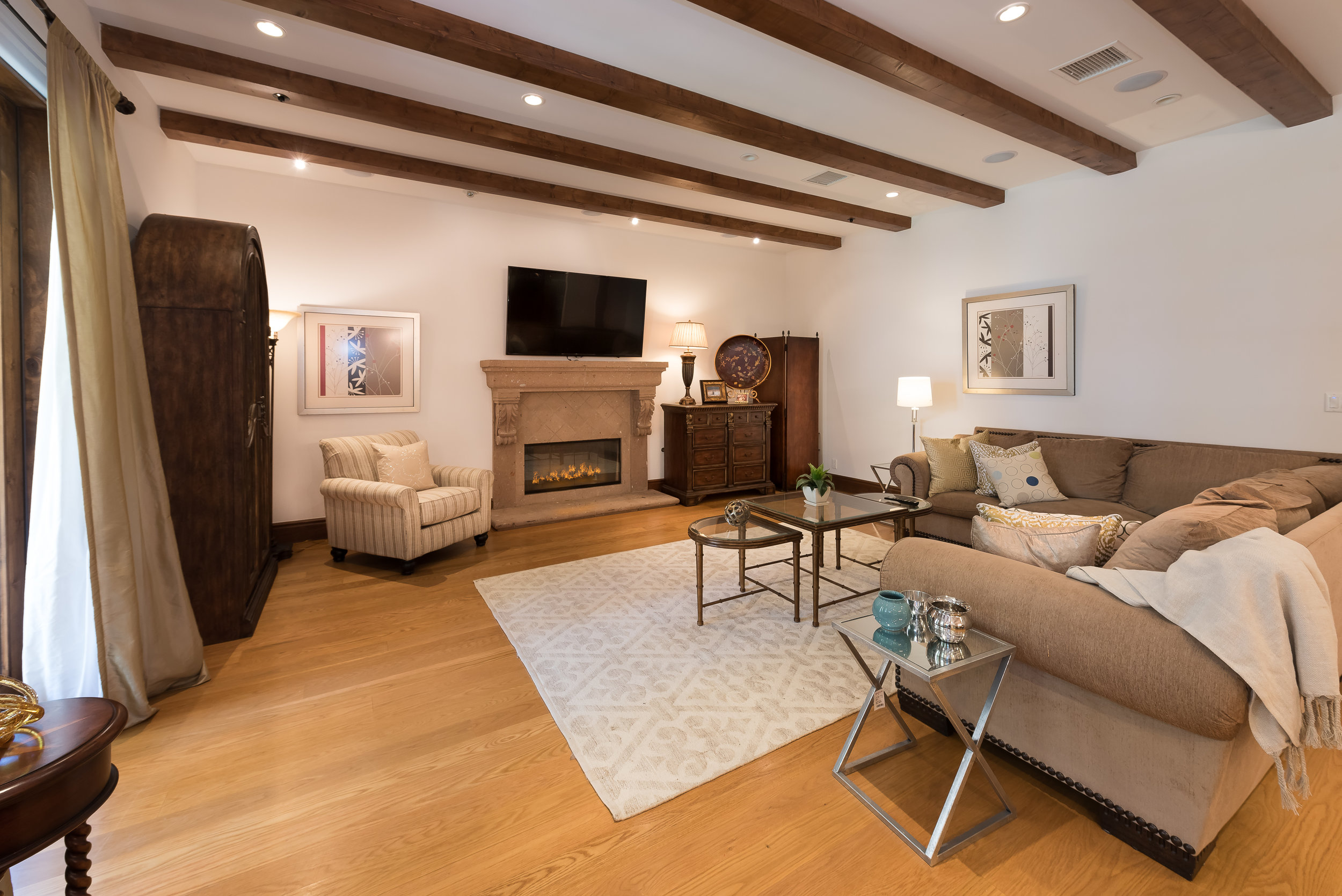 32 Great Room.jpg