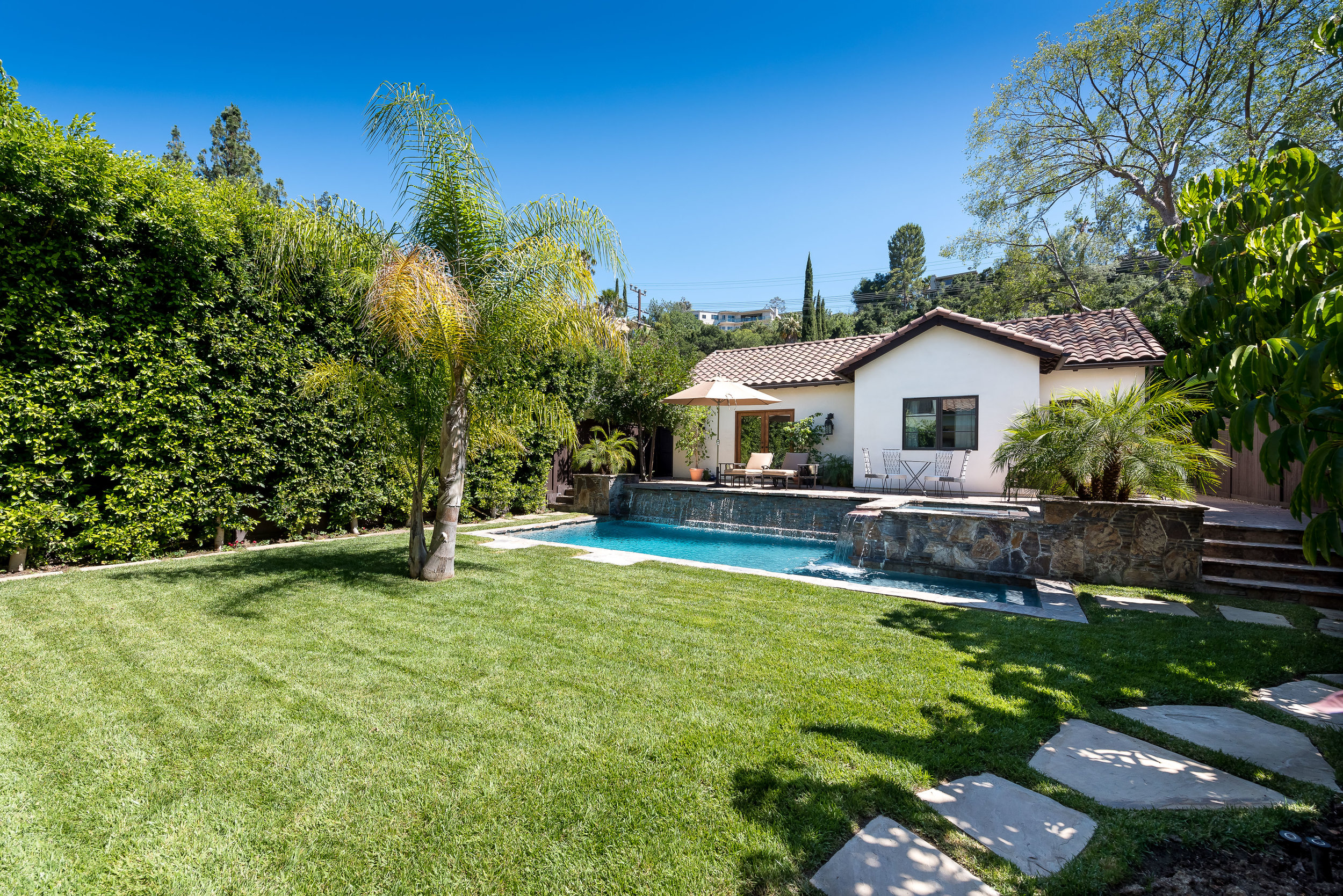66 Back Yard.jpg