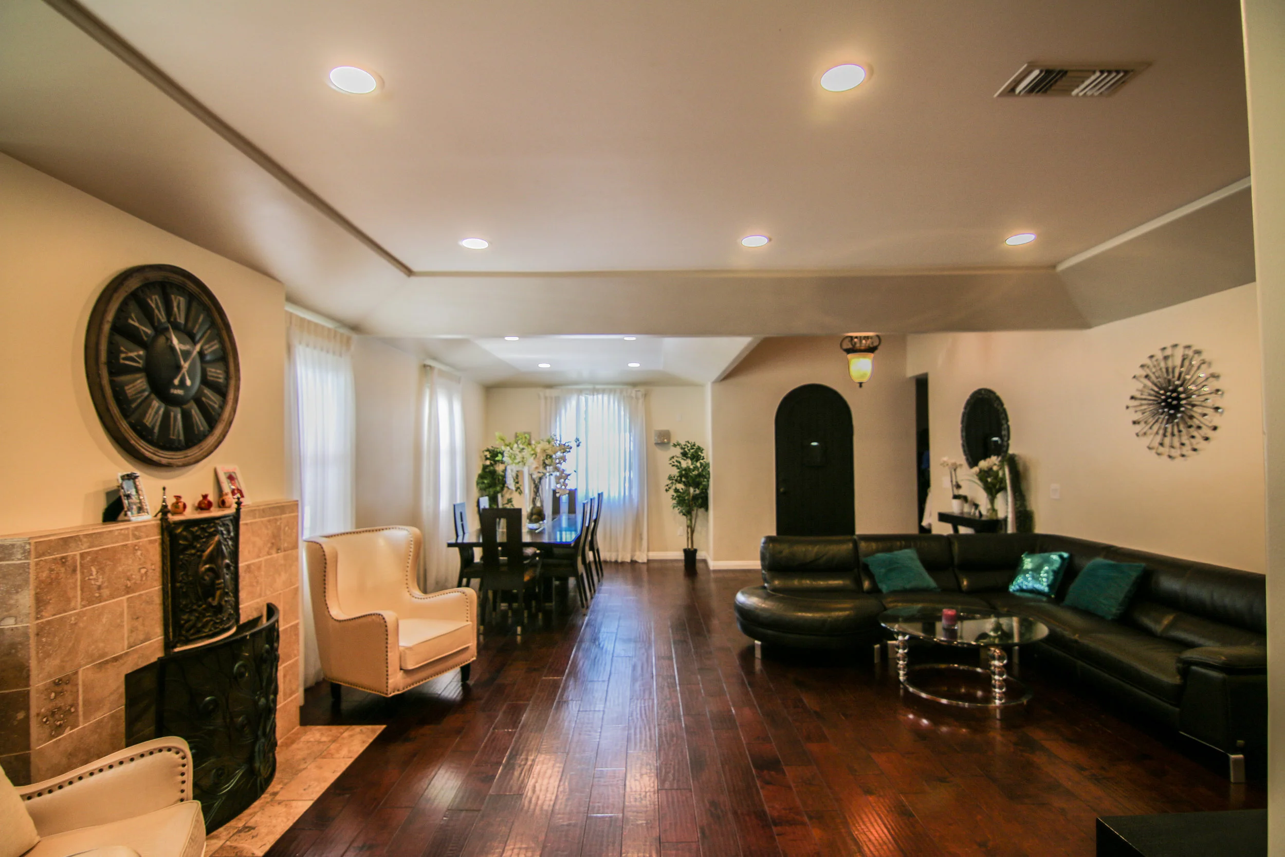 Living Room (1 of 1).jpg