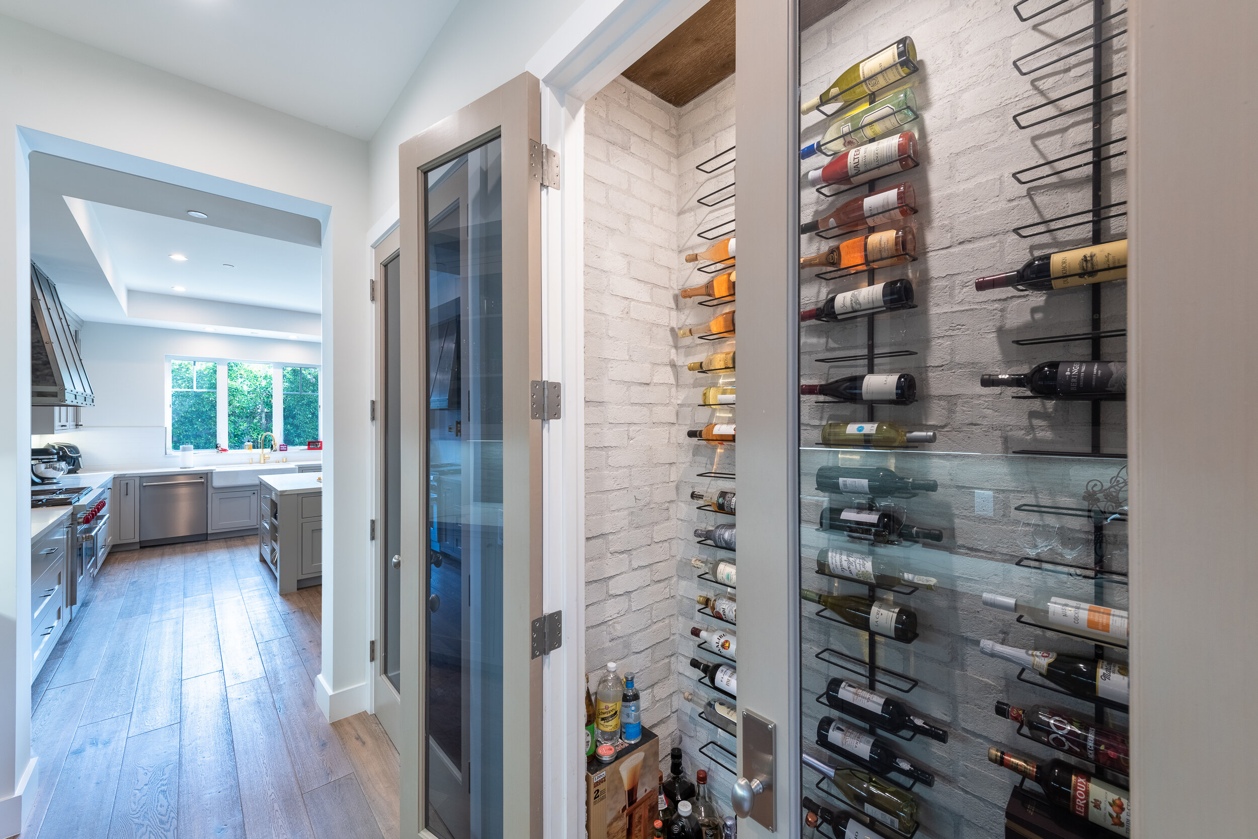17 4510 Radford Ave.jpg
