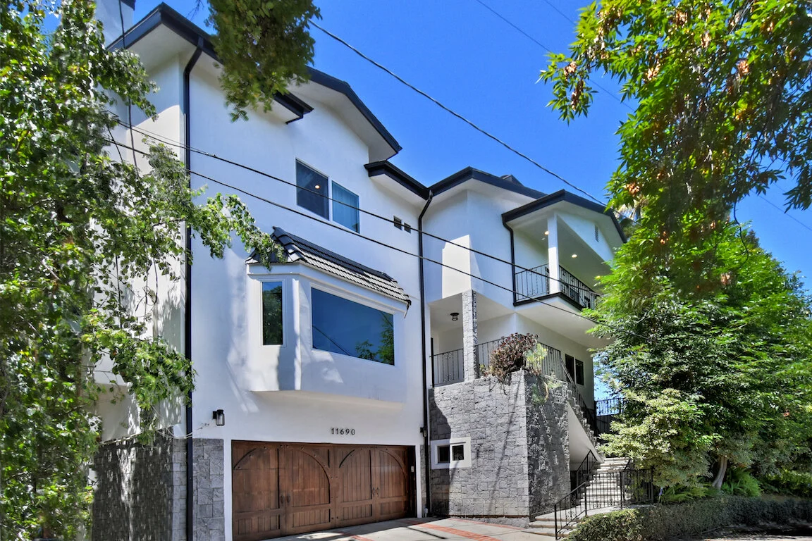 11690 Laurelcrest Dr | Studio City