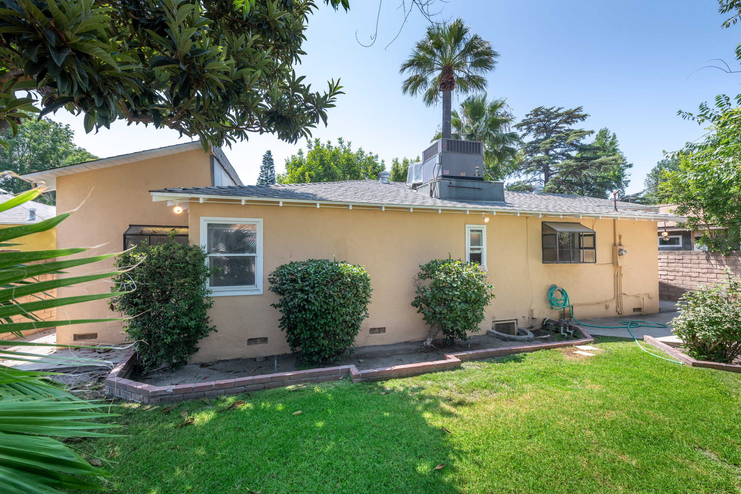 18 4211 W Woodland Ave.jpg
