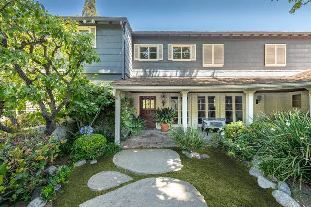 4900 Brewster Dr | Tarzana