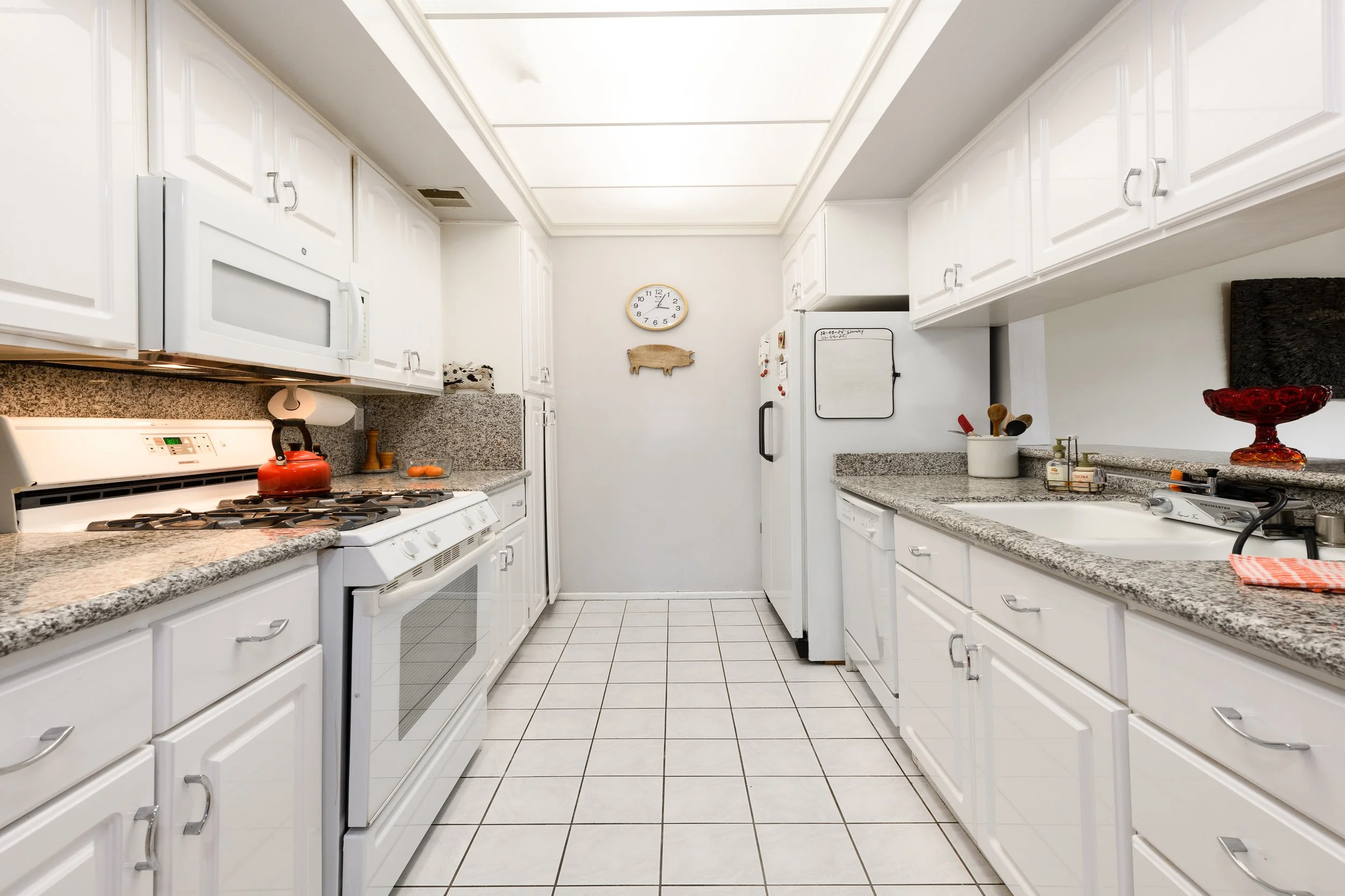 14 14569 Benefit St #212.jpg