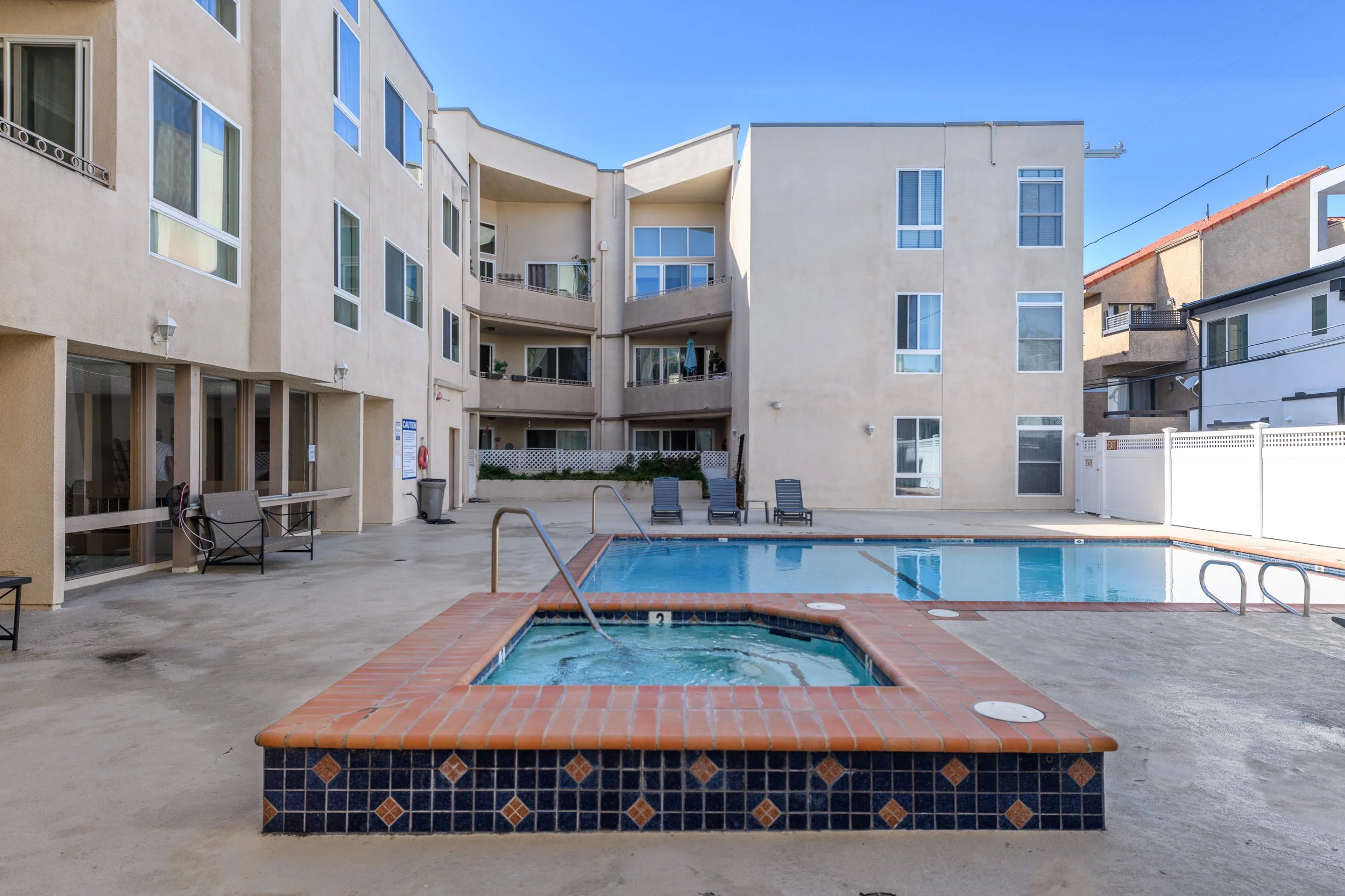 27 14569 Benefit St #212.jpg