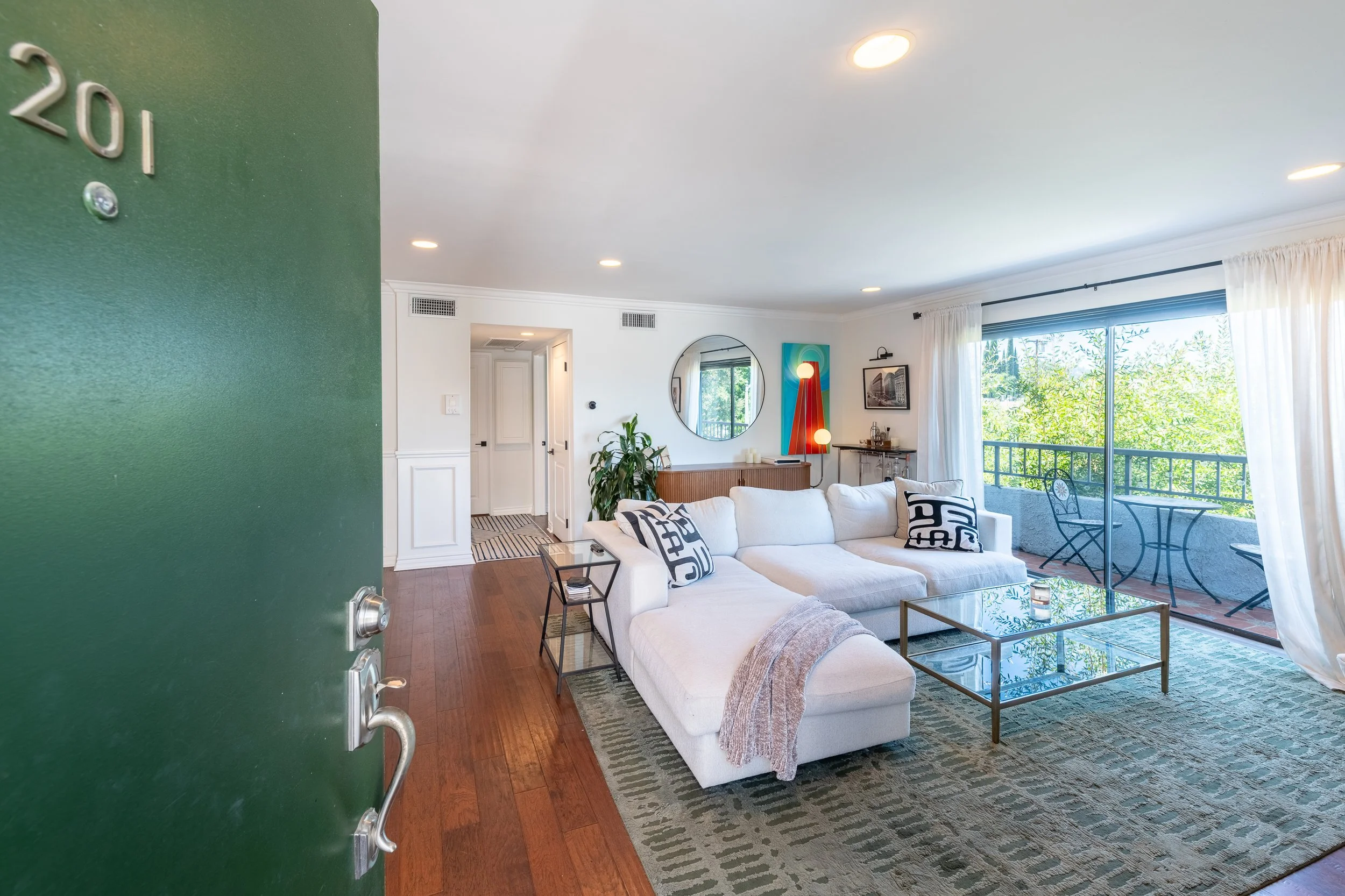 4 4370 Troost Ave #201.jpg