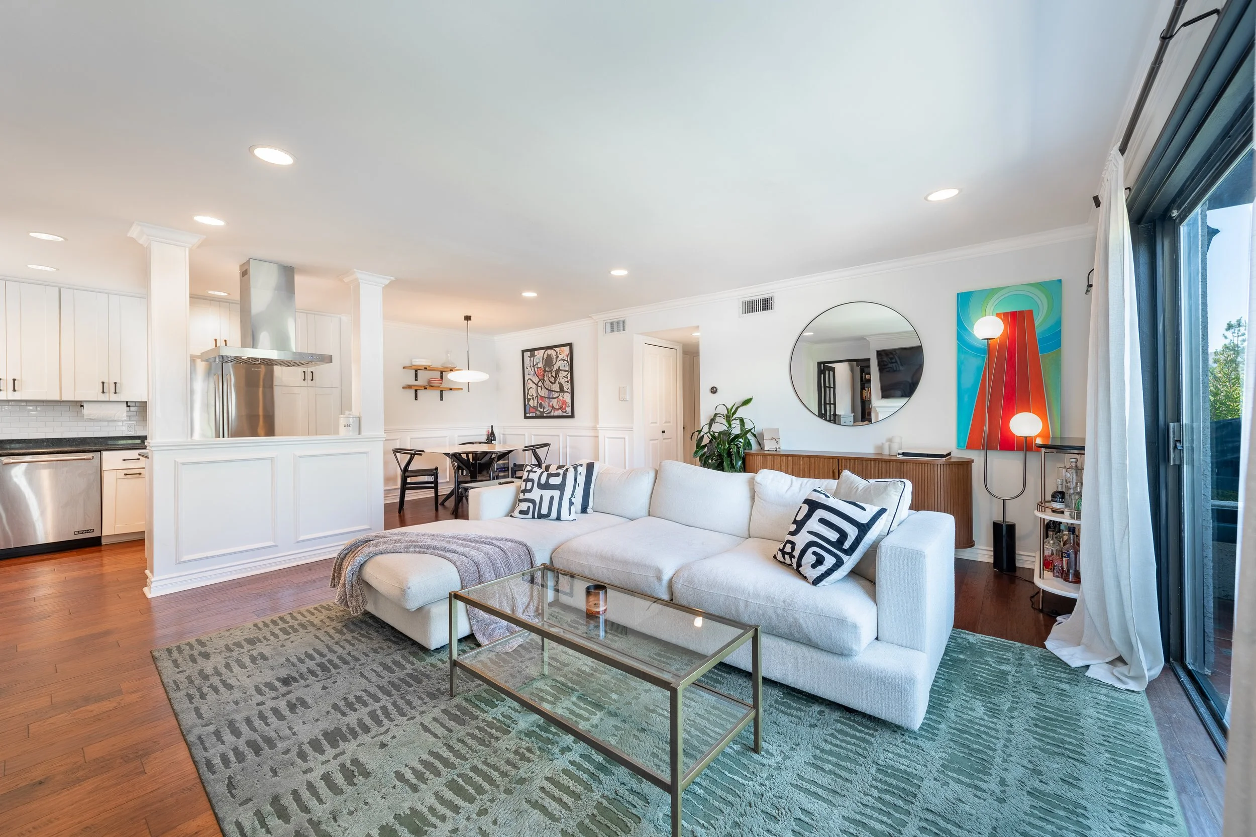 7 4370 Troost Ave #201.jpg