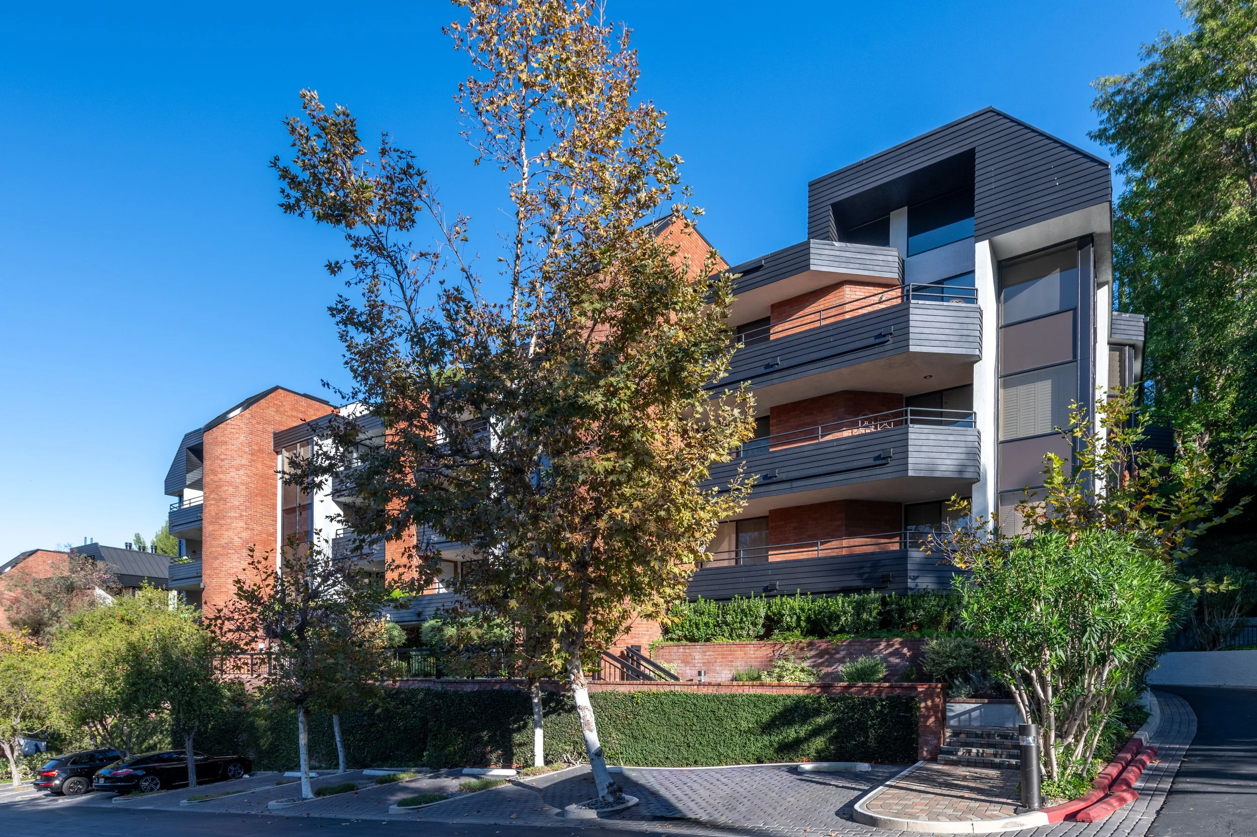 10    4774 Park Encino Ln #206.jpg