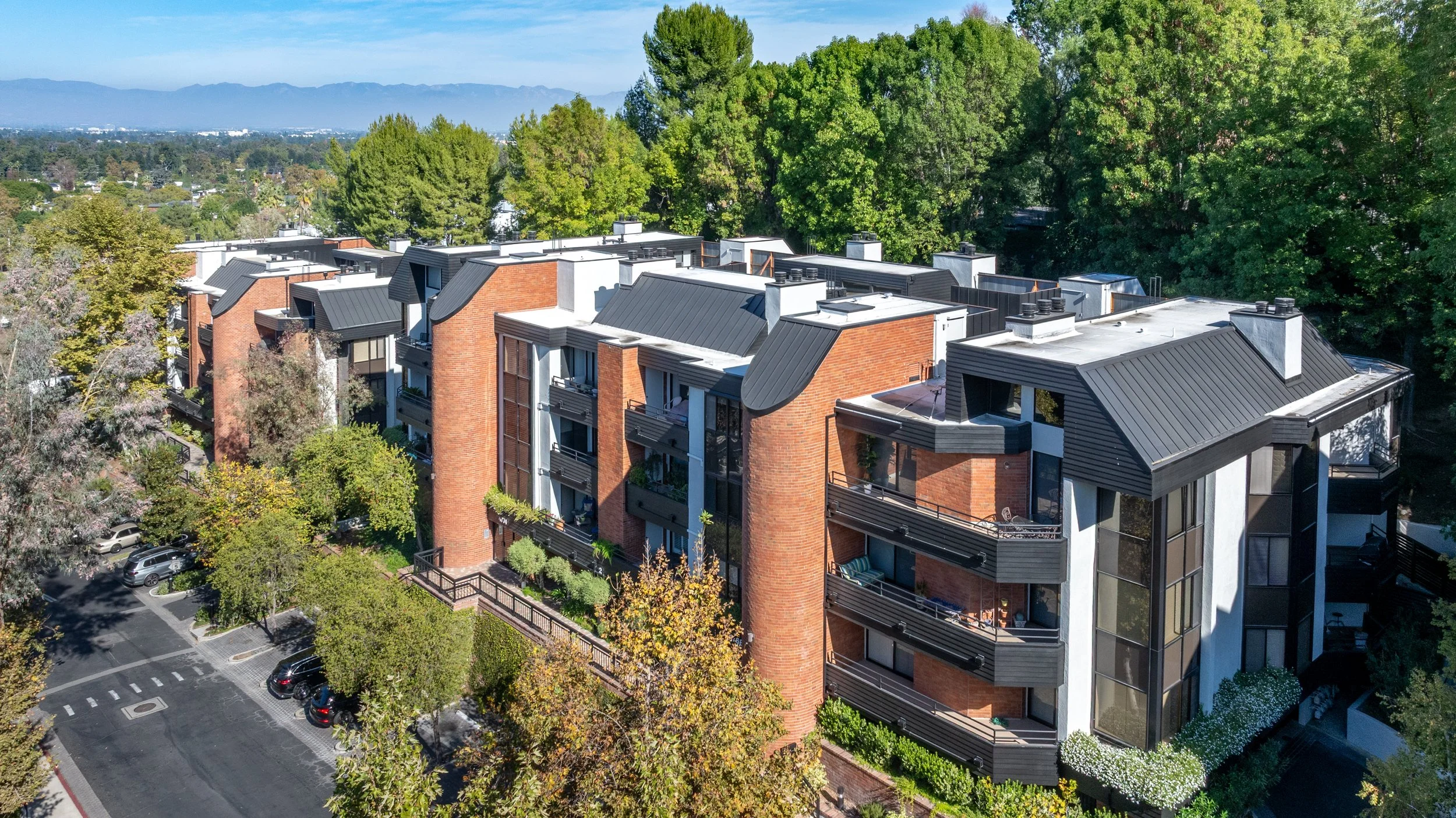 6    4774 Park Encino Ln #206.jpg