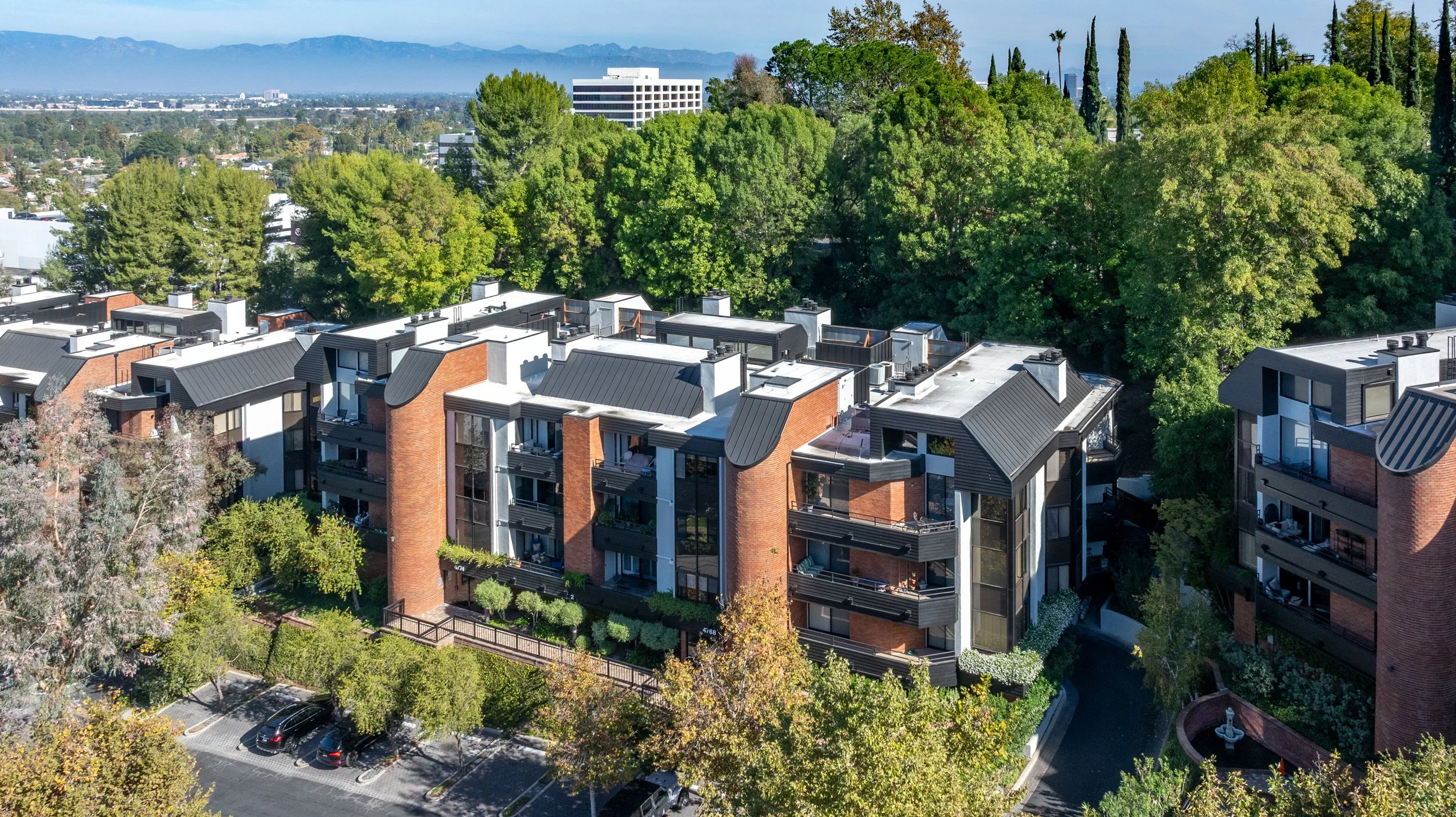 5    4774 Park Encino Ln #206.jpg