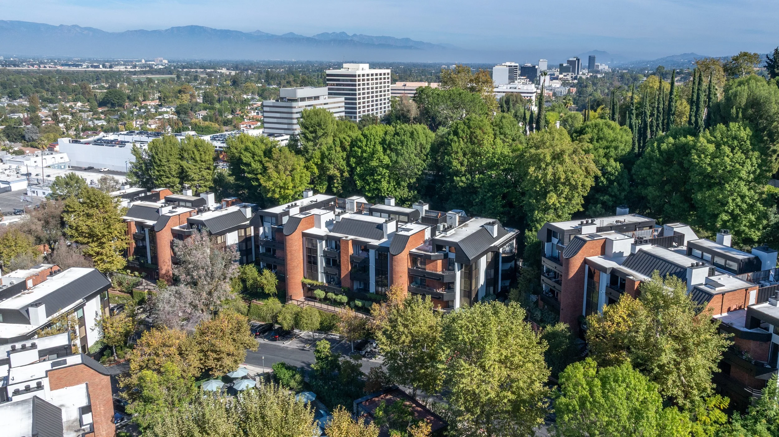 3    4774 Park Encino Ln #206.jpg