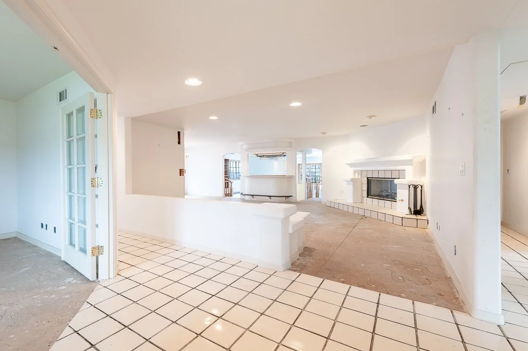 6    20019 Ingomar St.jpg