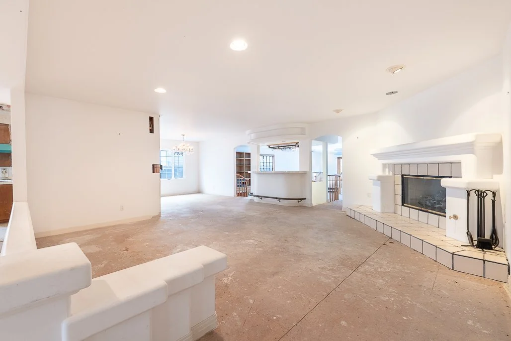 7    20019 Ingomar St.jpg