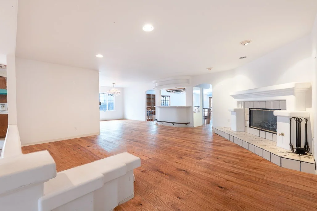 8    20019 Ingomar St.jpg