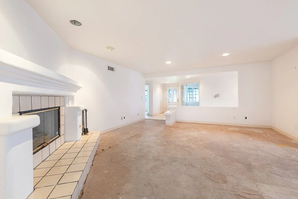 10    20019 Ingomar St.jpg