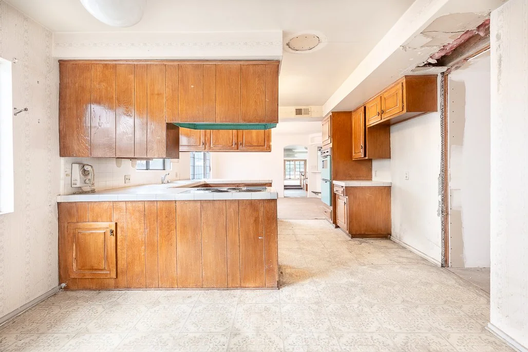 18    20019 Ingomar St.jpg