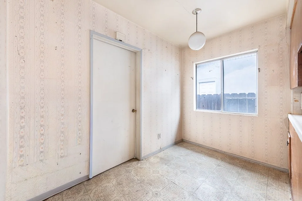 19    20019 Ingomar St.jpg