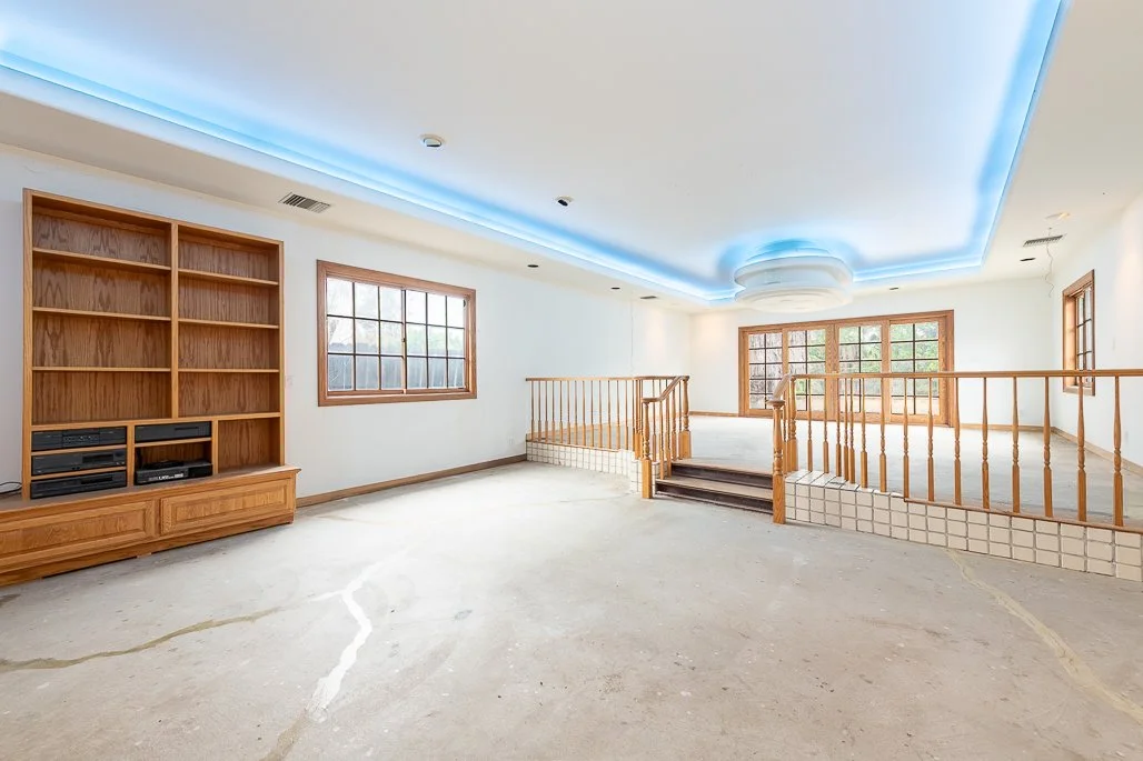 26    20019 Ingomar St.jpg