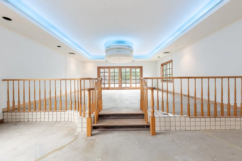 27    20019 Ingomar St.jpg