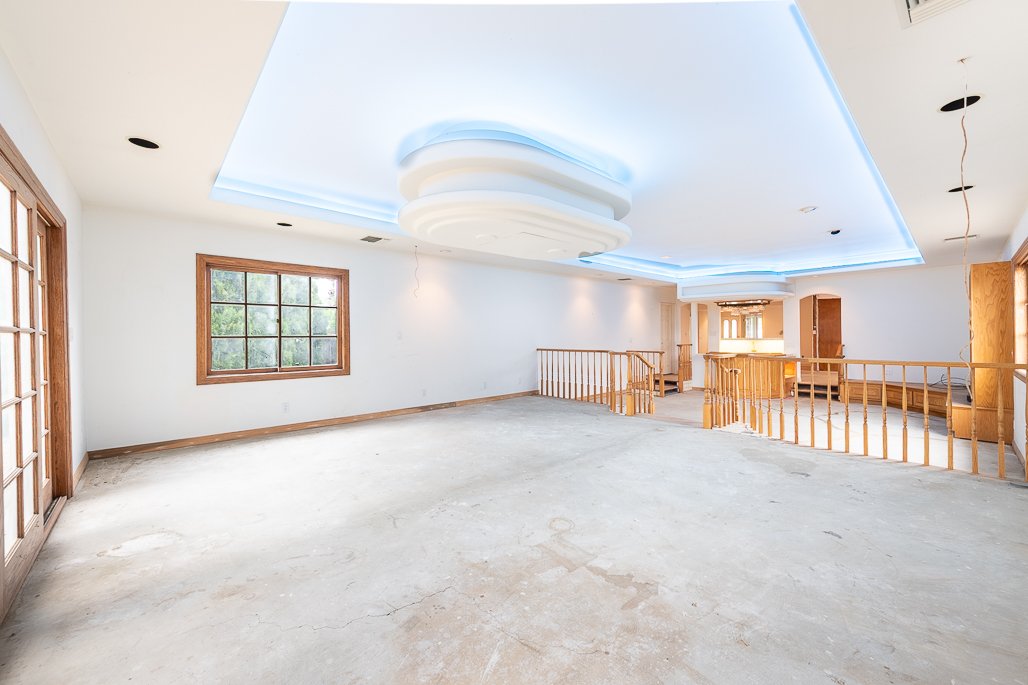 28    20019 Ingomar St.jpg