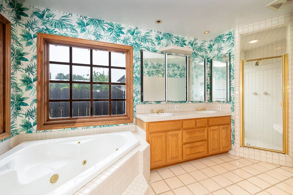 33    20019 Ingomar St.jpg