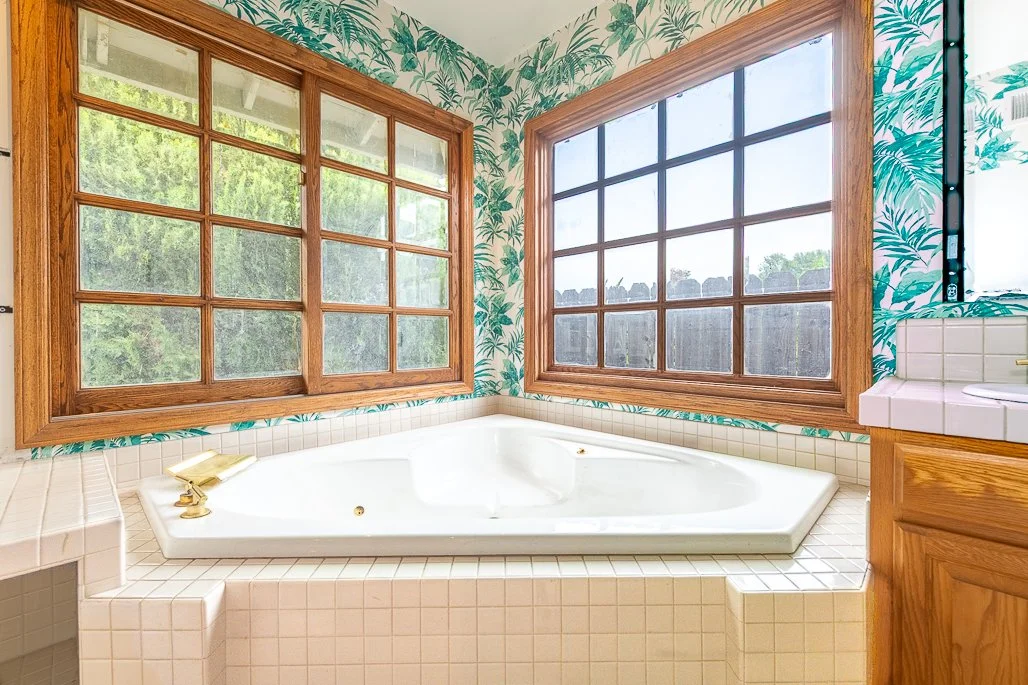 34    20019 Ingomar St.jpg