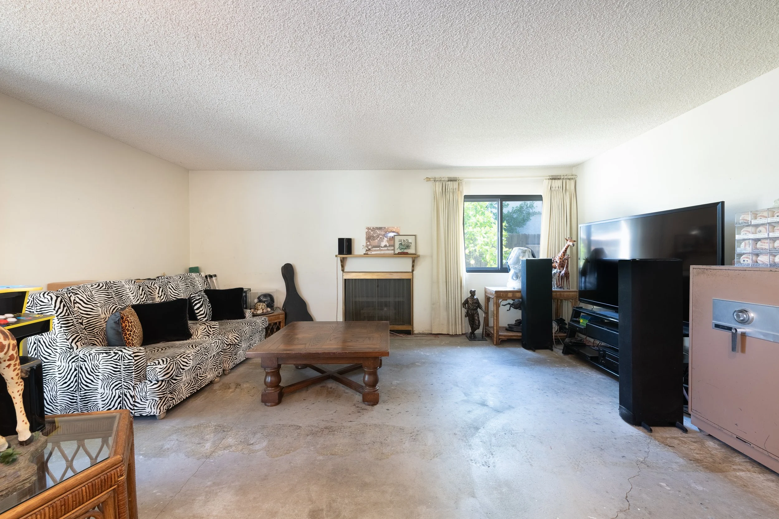 7    1104 Glenbridge Cr.jpg