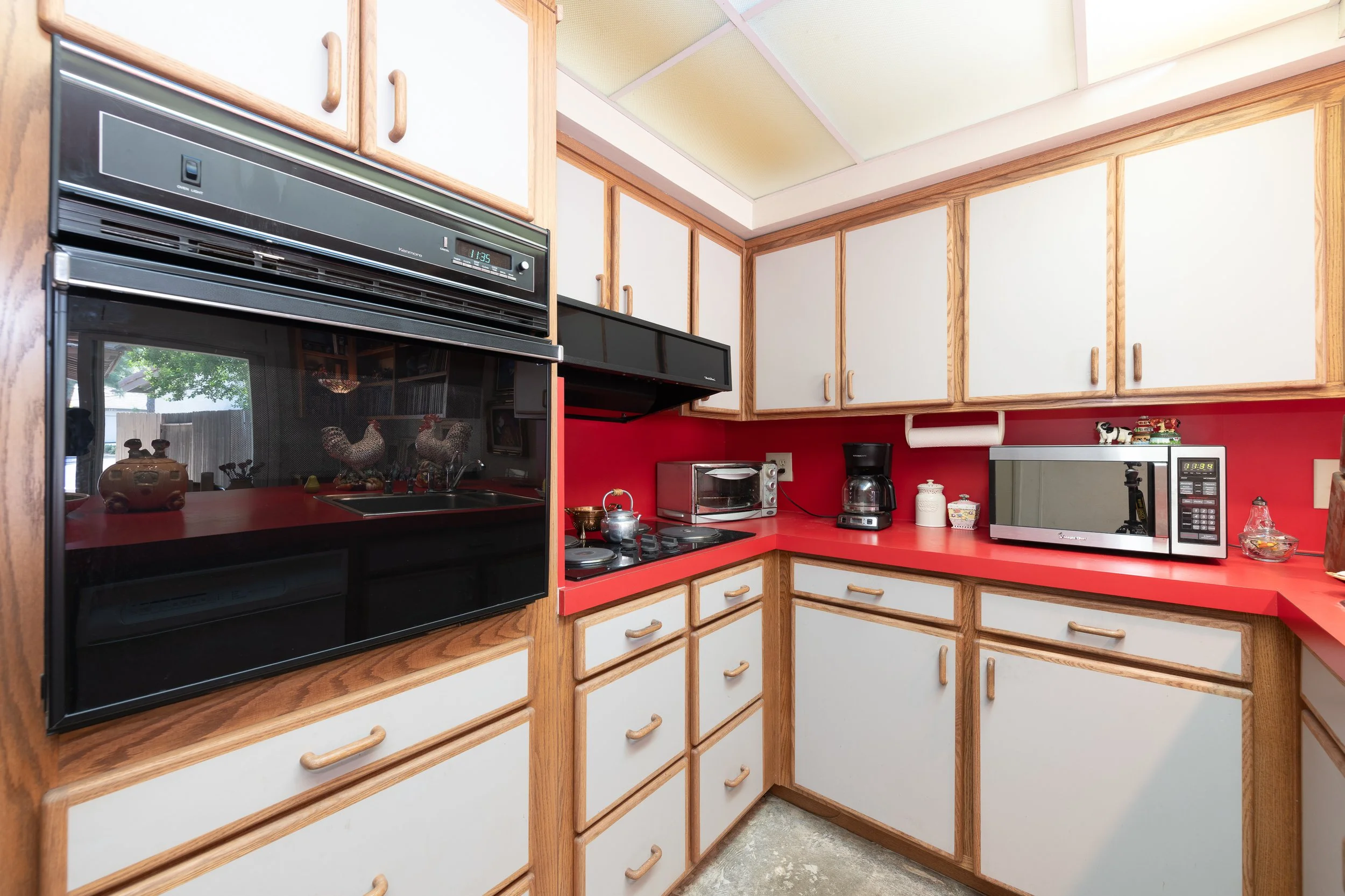 13    1104 Glenbridge Cr.jpg